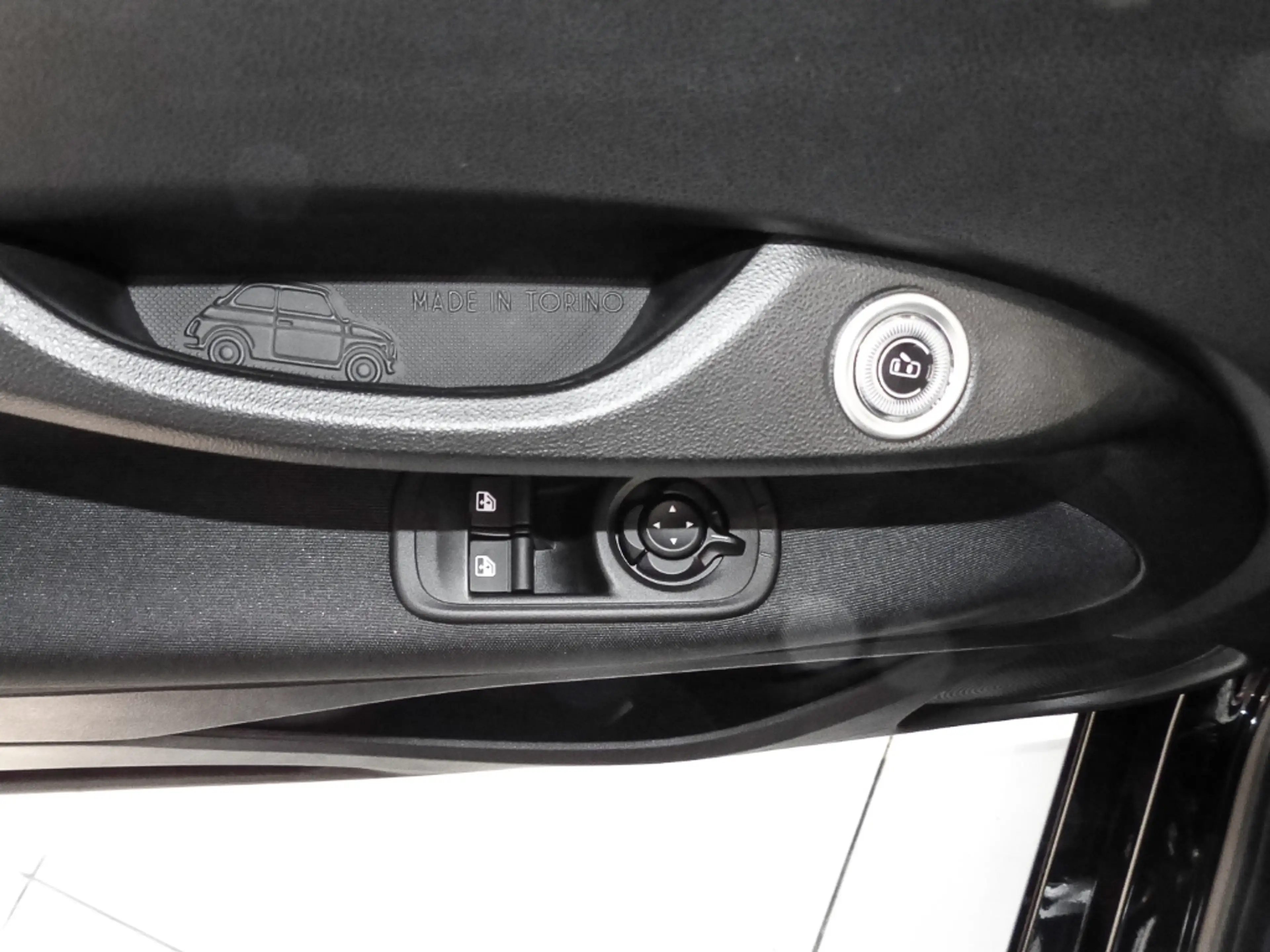 Fiat 500e Icon 42 kWh // Style-Paket // Komfort-Paket // — photo 11