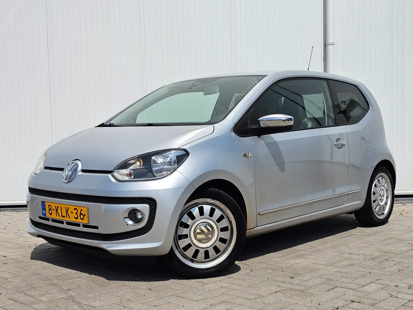 Volkswagen up! 1.0 high up! bj 2012 Airco APK 04-2026 Nette auto! Zilver - 2
