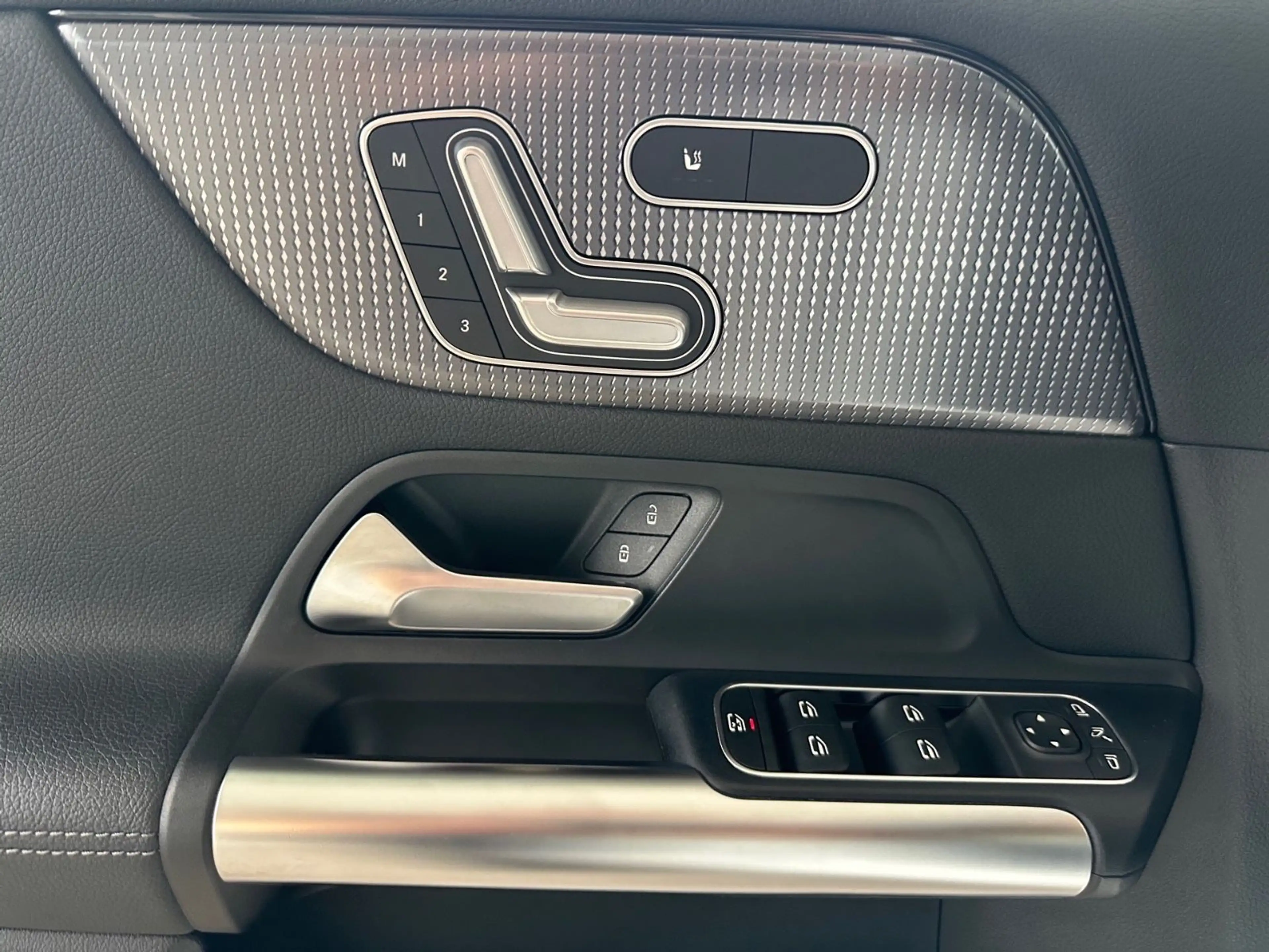 Mercedes-Benz B 220 B220 4Matic/Tempomat/Elektr. Sitzeinstellung — photo 14