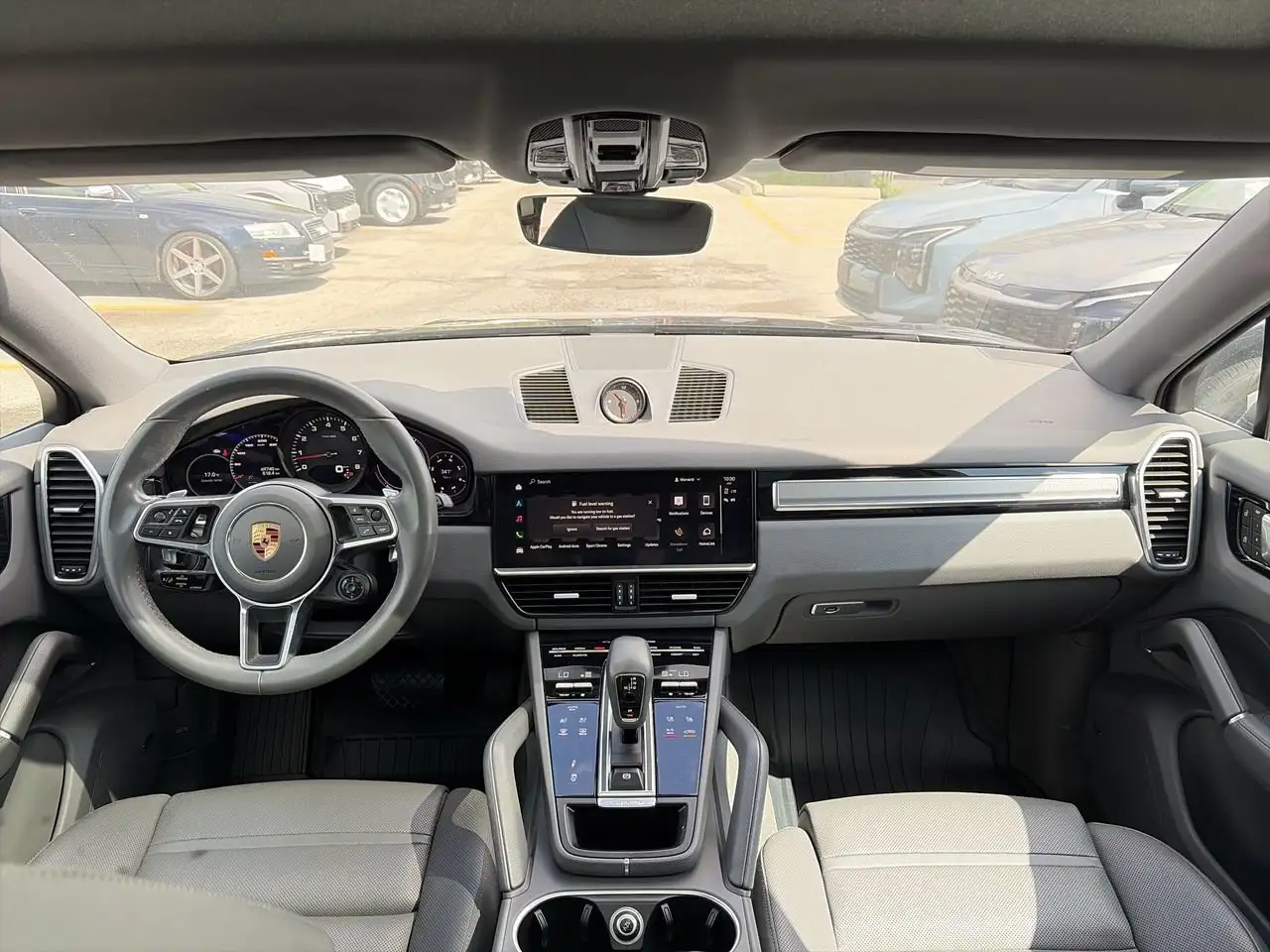 Porsche Cayenne снимка Porsche Cayenne