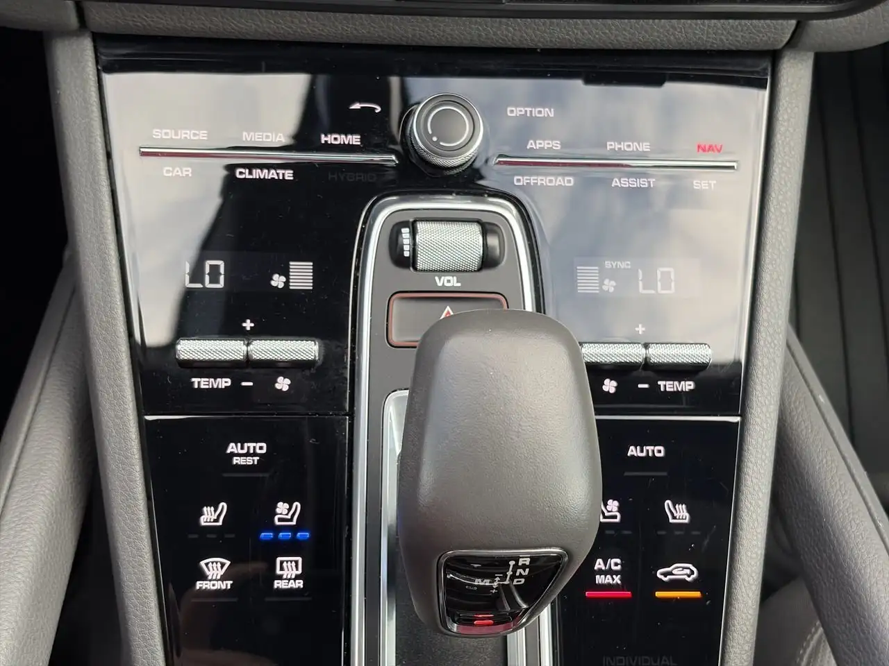 Porsche Cayenne снимка Porsche Cayenne