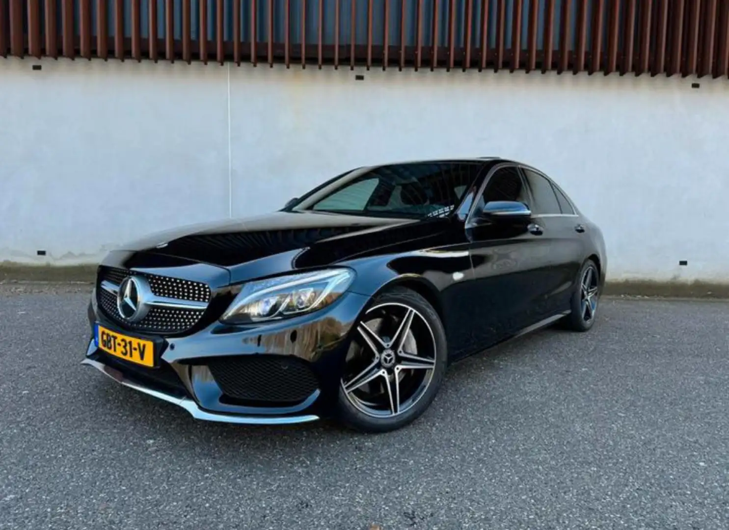 Mercedes-Benz C 250 Premium Plus Zwart - 1