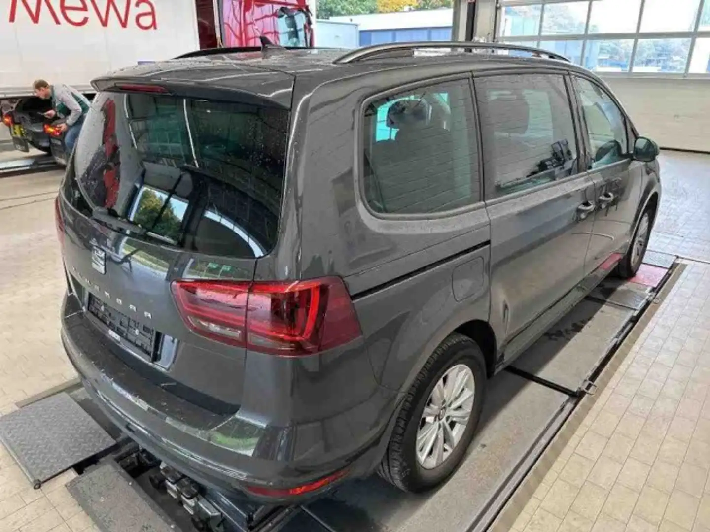 SEAT Alhambra Style 1.4 TSI DSG Klima Navi Rückfahrkamera Grau - 2