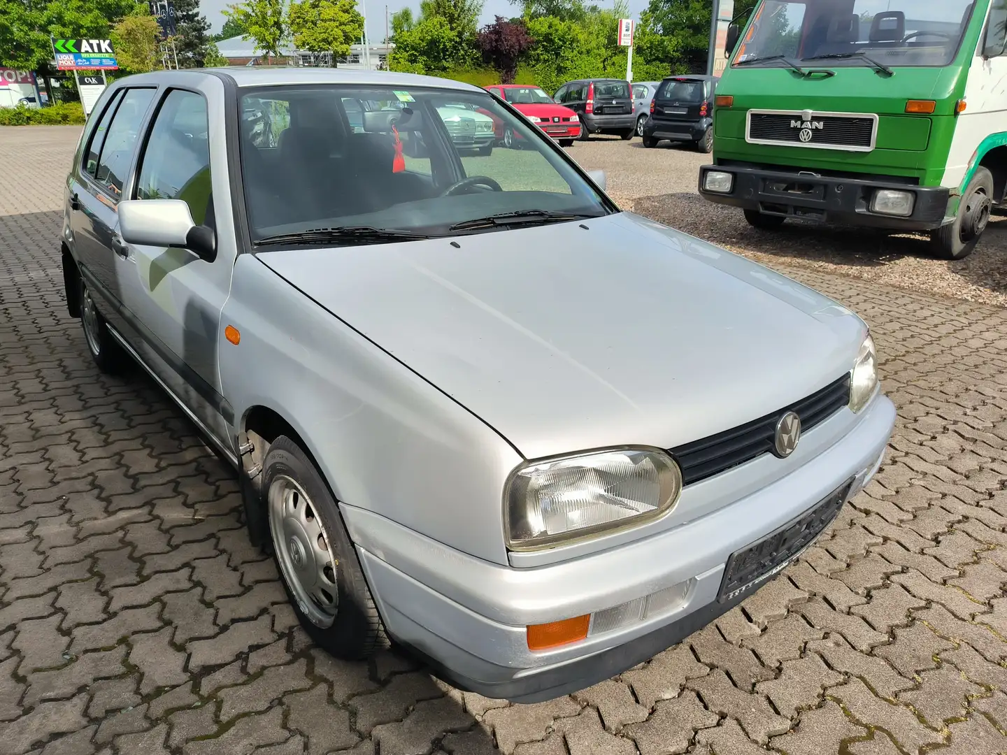 Volkswagen Golf 1.8 Europe Automatik Zahnriemen Tüv neu Argent - 2