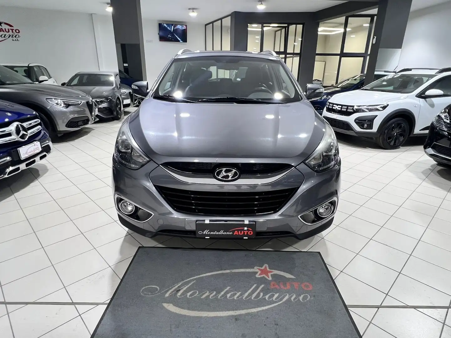 Hyundai iX35 1.7 CRDi 2WD Xpossible Grigio - 2