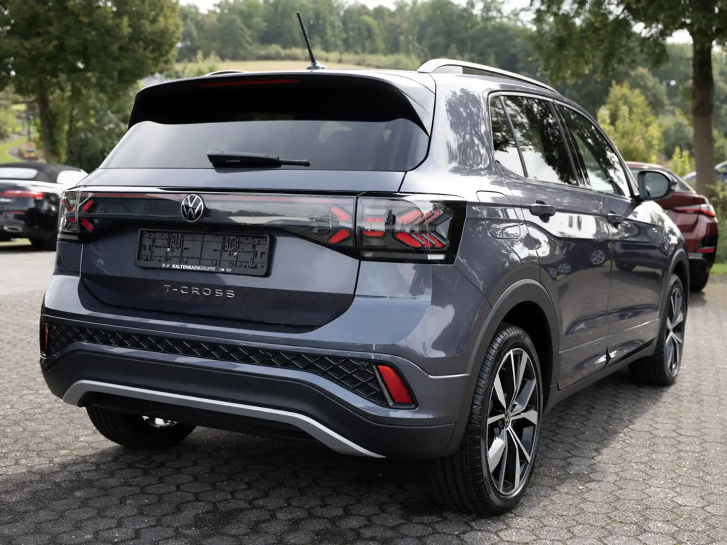 Volkswagen T-Cross 1.0 TSI R-Line AHK NAVI MATRIX-LED Gris - 2