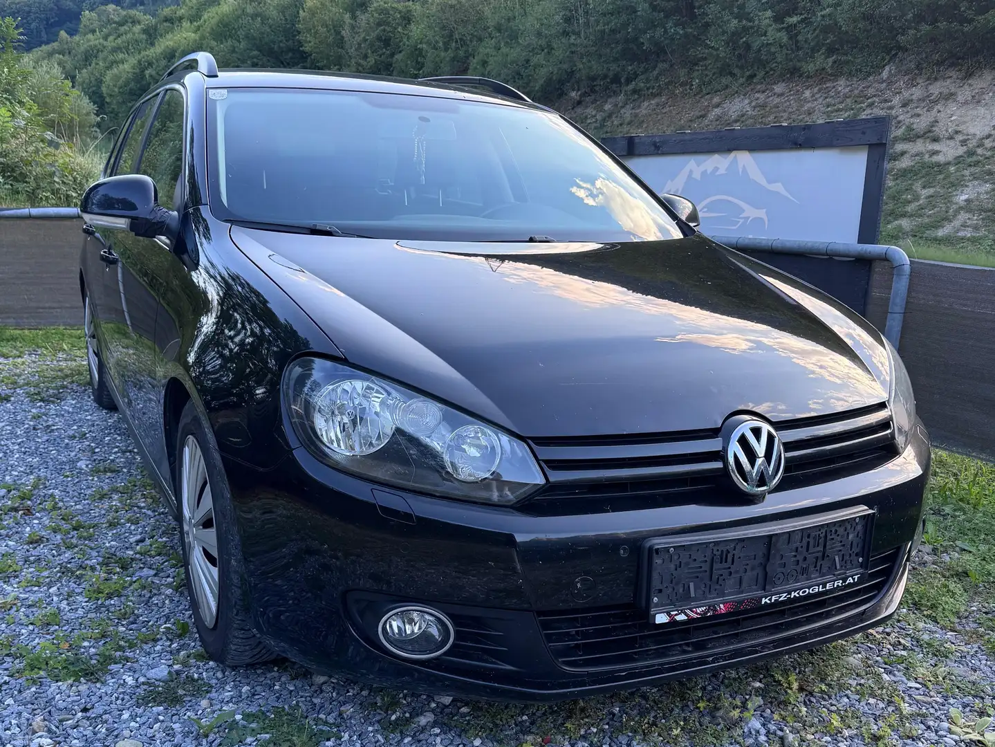 Volkswagen Golf Variant Golf Variant Trendline 1,6 TDI DPF Trendline Schwarz - 1