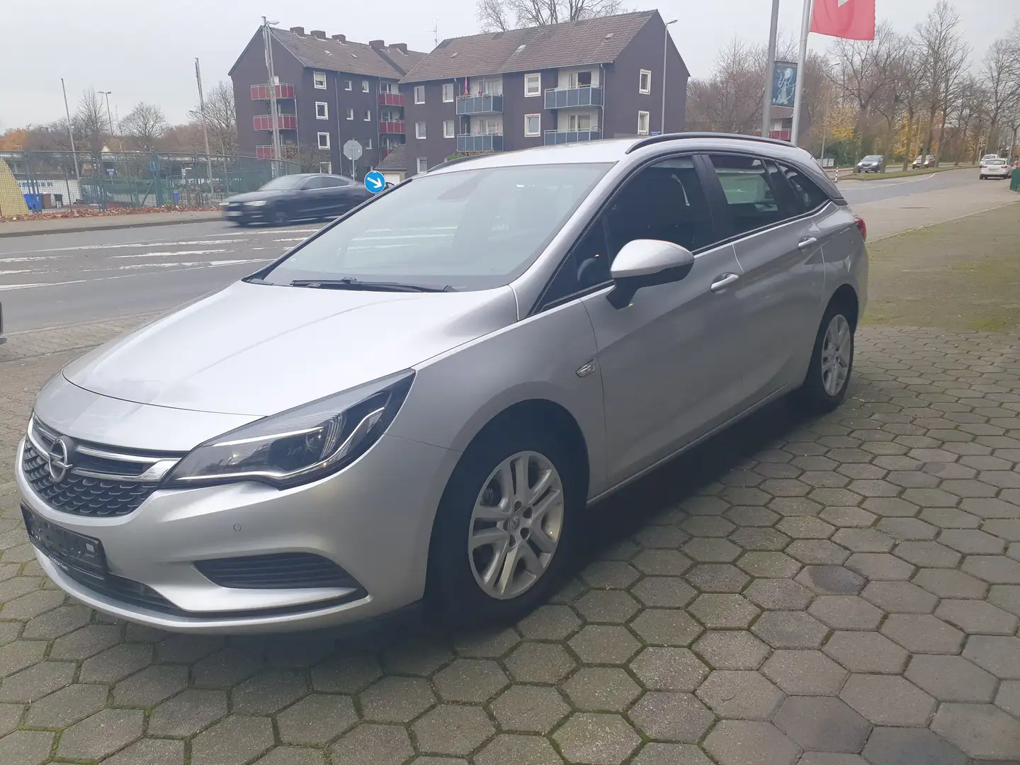 Opel Astra Edition Start/Stop Argent - 1