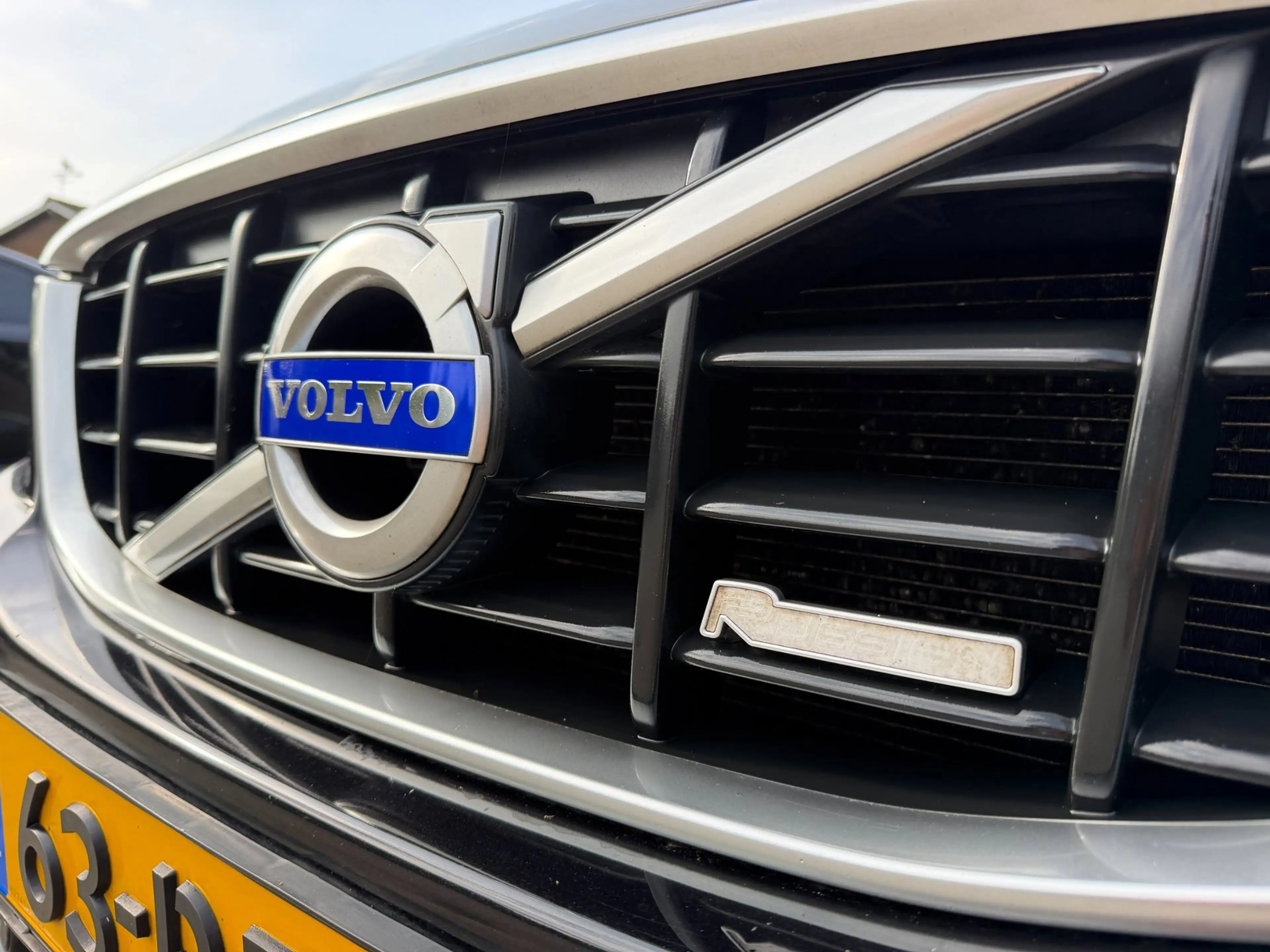 Volvo XC60 2.0 D3 R-Design / Pano / Youngtimer / Leder / Top — photo 17