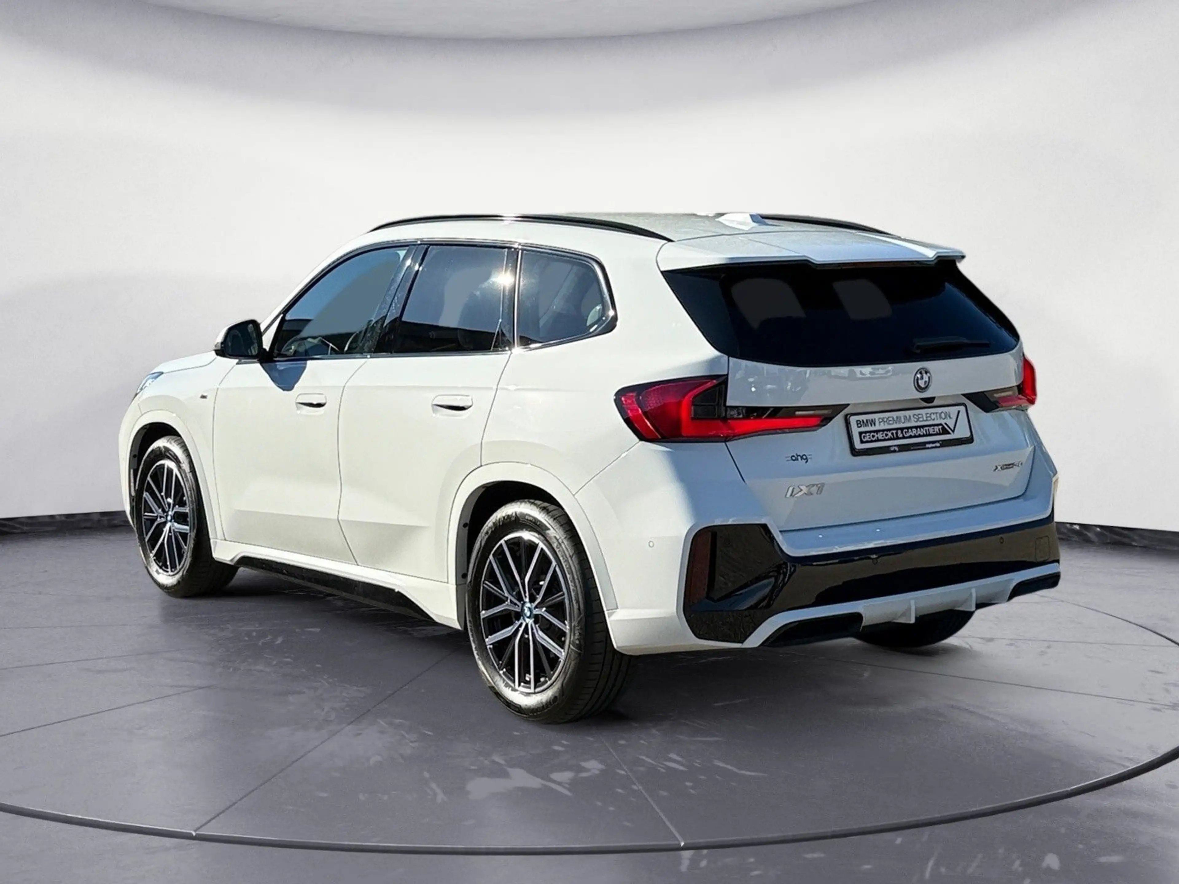 BMW iX1 xDrive30 M Sport Head-Up AHK Harman K. Sport — photo 5