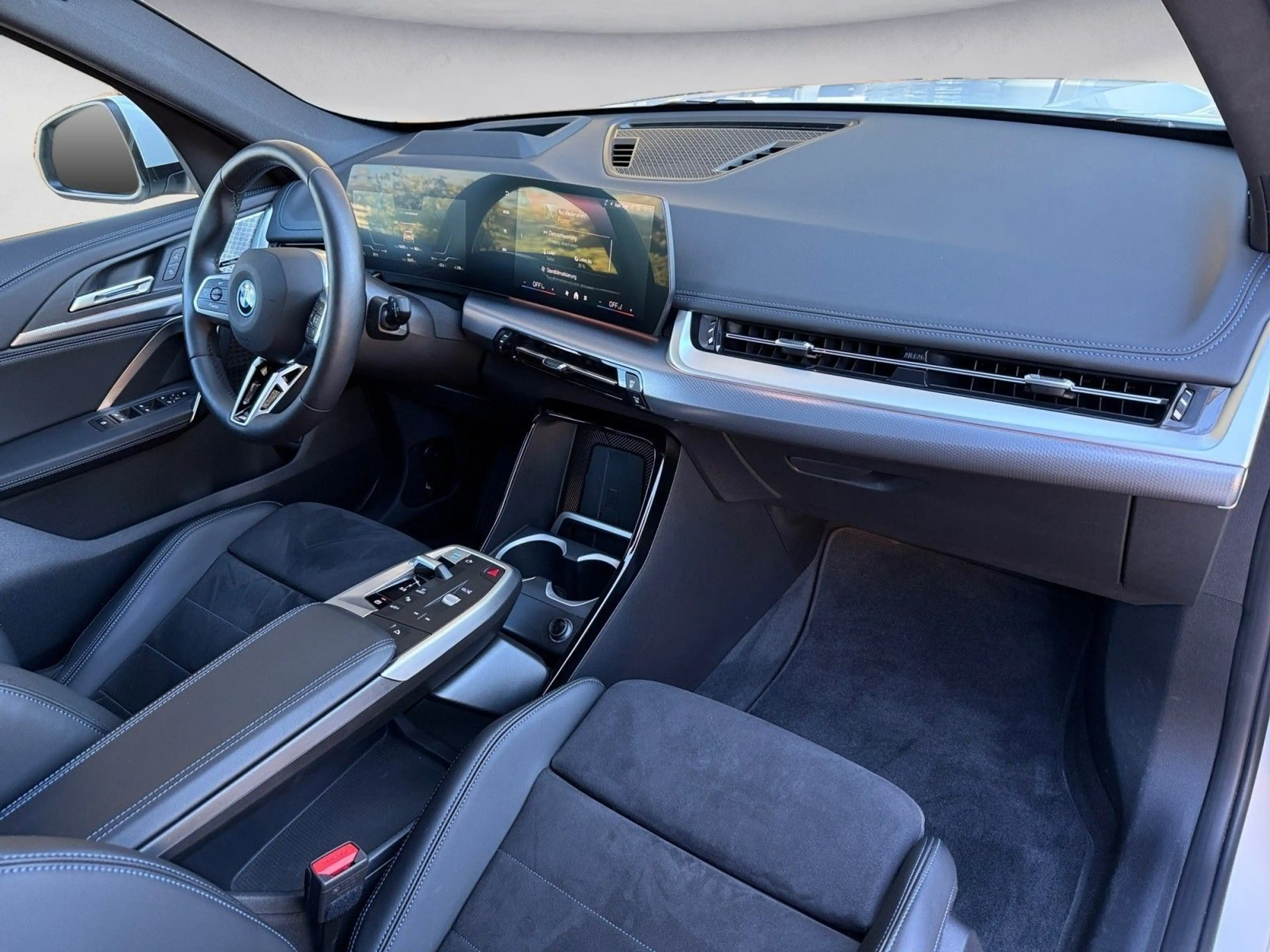 BMW iX1 xDrive30 M Sport Head-Up AHK Harman K. Sport — photo 14