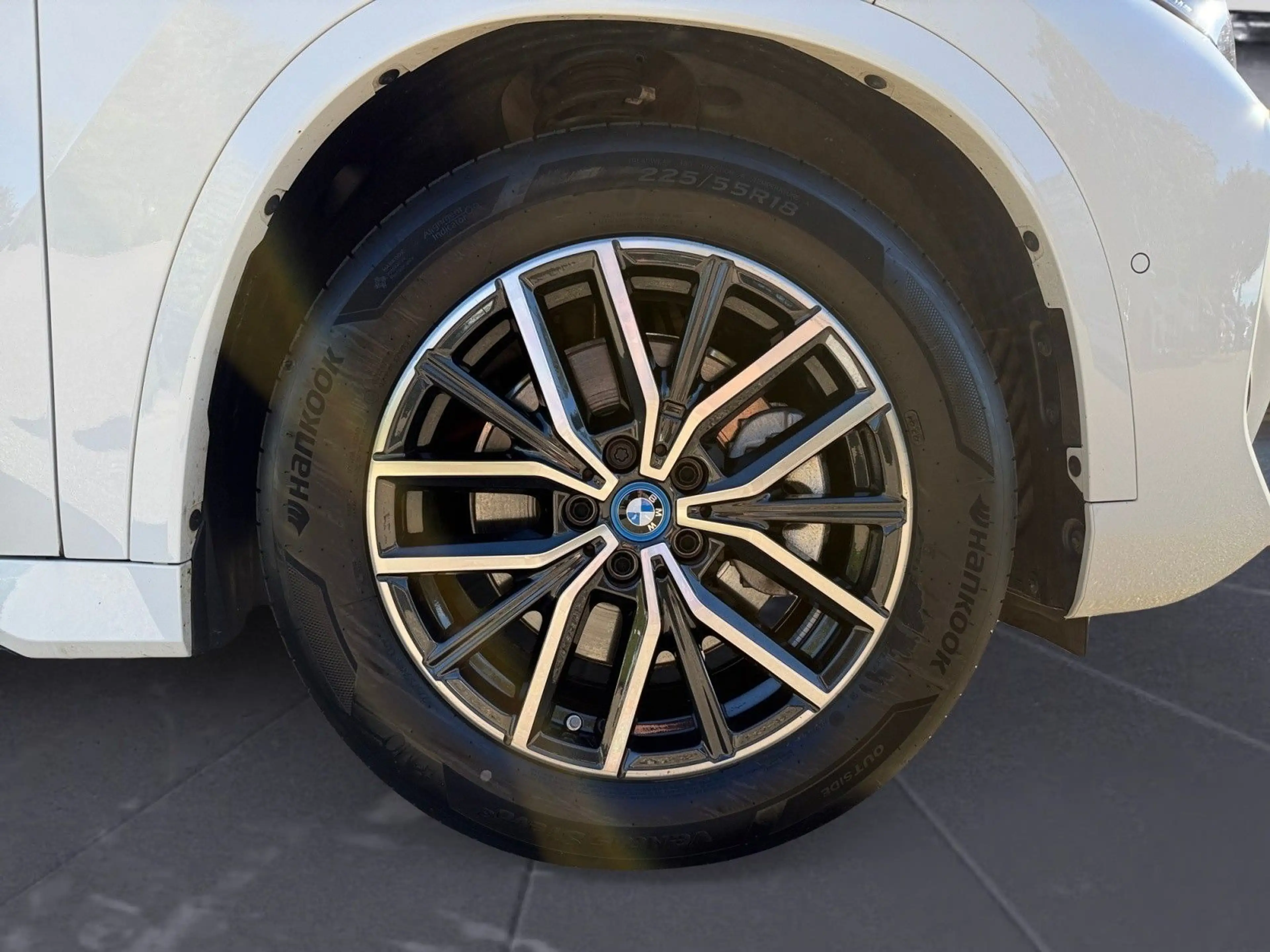 BMW iX1 xDrive30 M Sport Head-Up AHK Harman K. Sport — photo 8