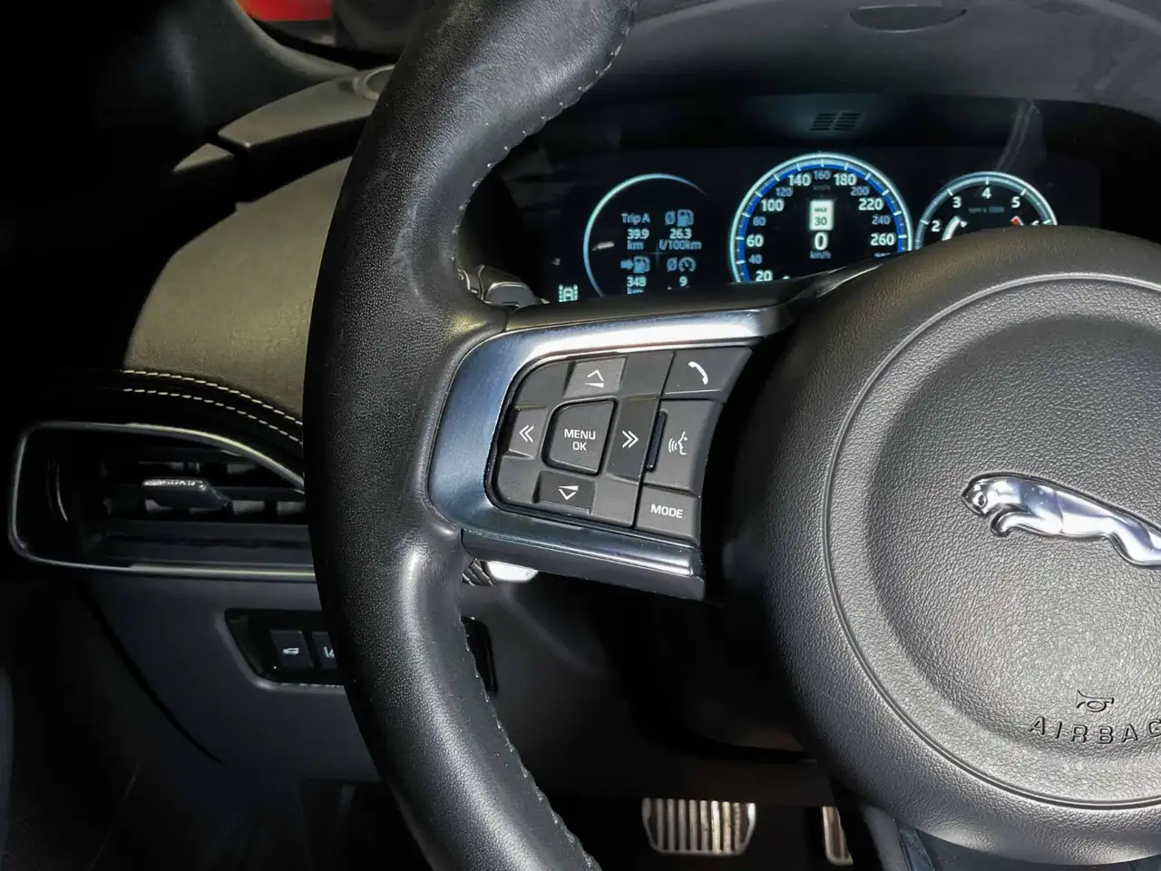 Jaguar F-Pace photo Jaguar F-Pace