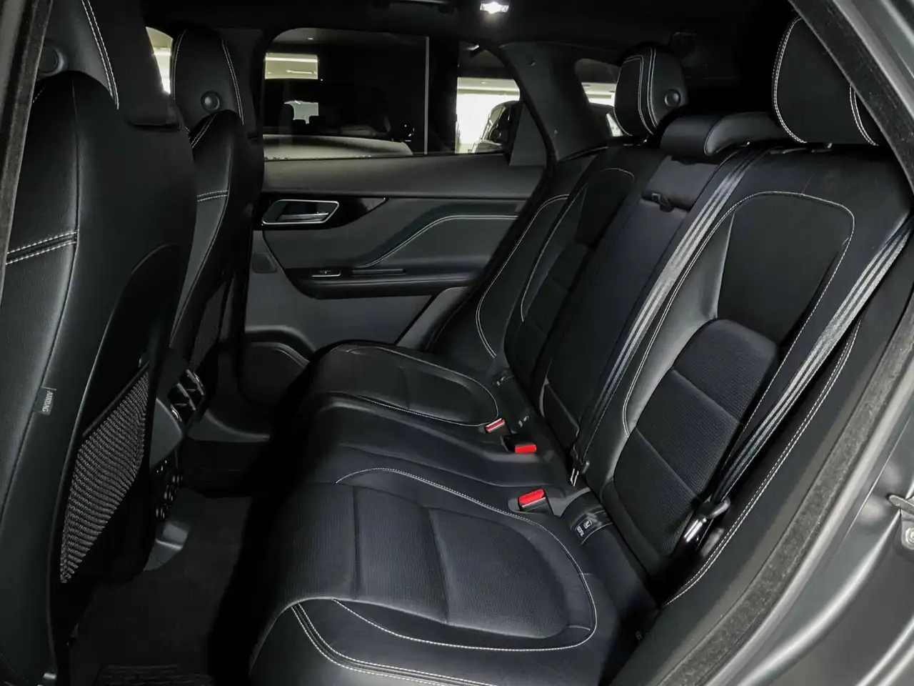 Jaguar F-Pace photo Jaguar F-Pace