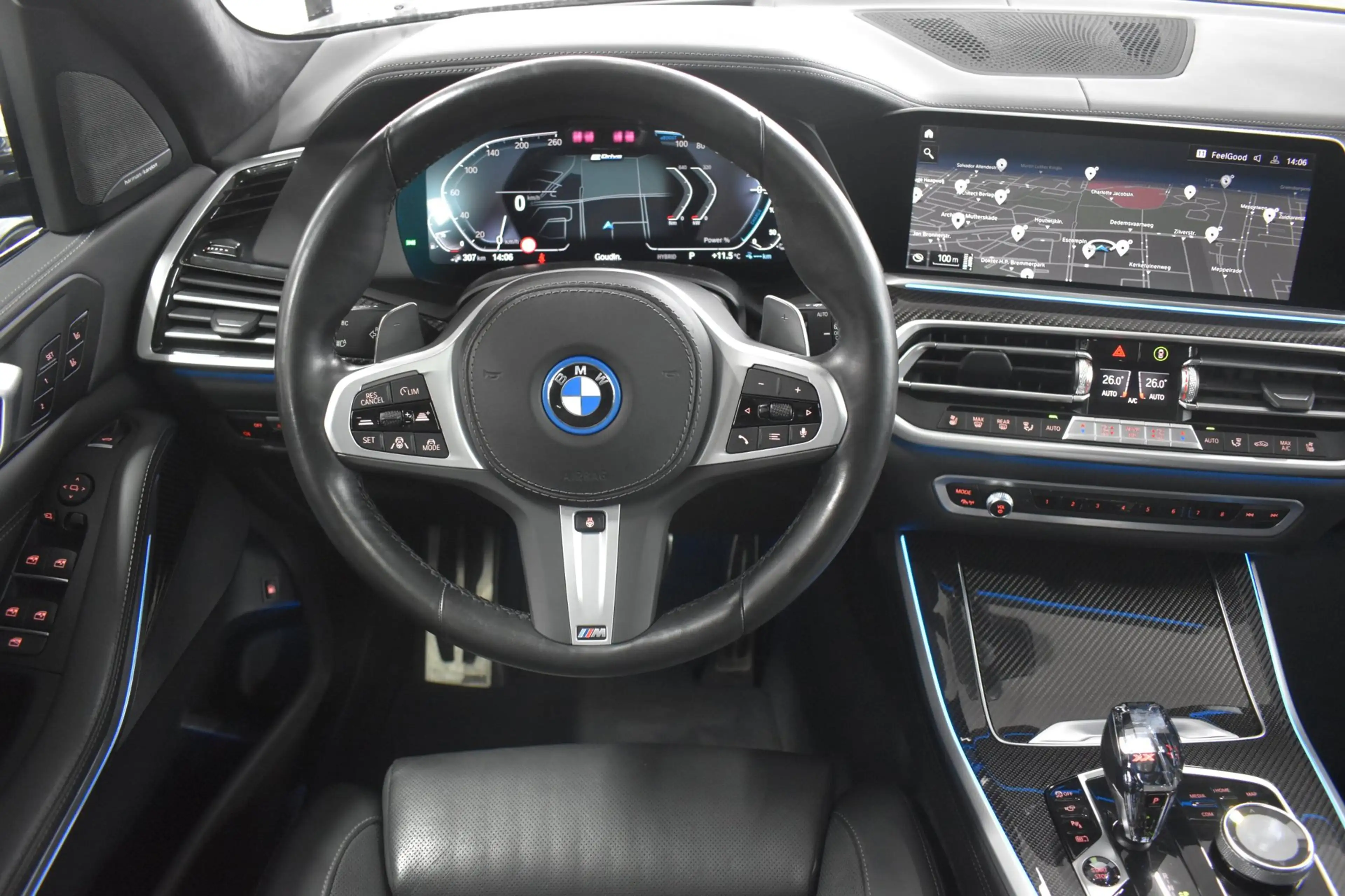 BMW X5 45e M-Sport xDrive 394pk | AKRAPOVIC | MASSAGE | A — photo 4