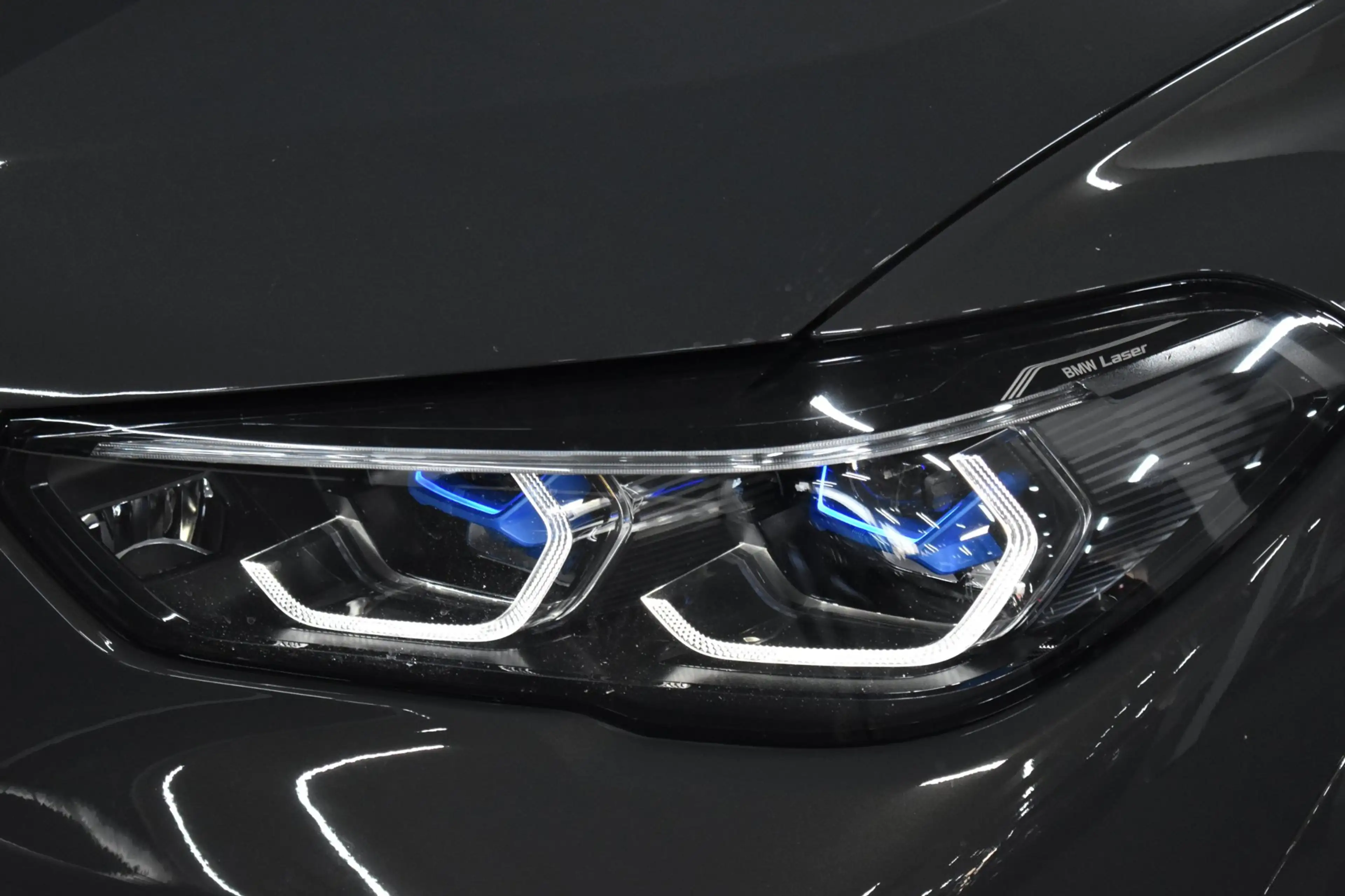BMW X5 45e M-Sport xDrive 394pk | AKRAPOVIC | MASSAGE | A — photo 13