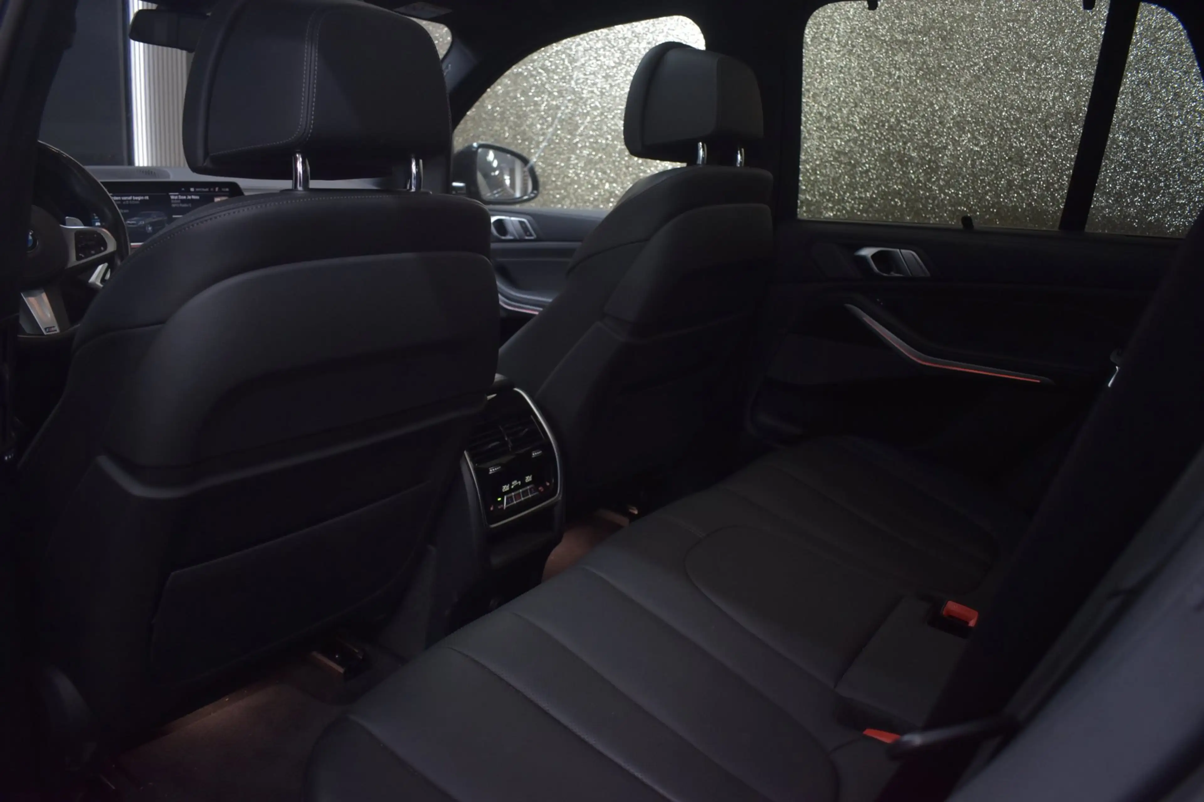 BMW X5 45e M-Sport xDrive 394pk | AKRAPOVIC | MASSAGE | A — photo 19