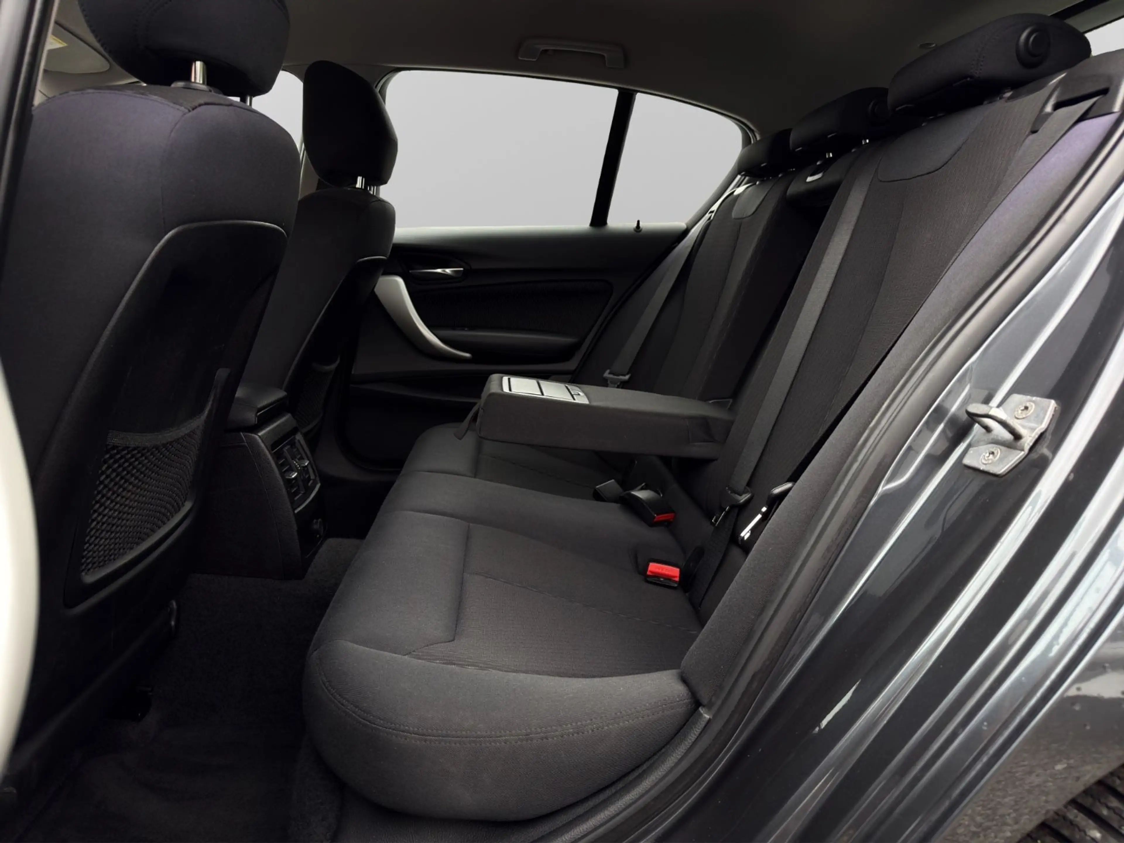 BMW 120 d Automatik 5-trg. *XENON*AHK*ADVANTAGE-PLUS* — photo 12