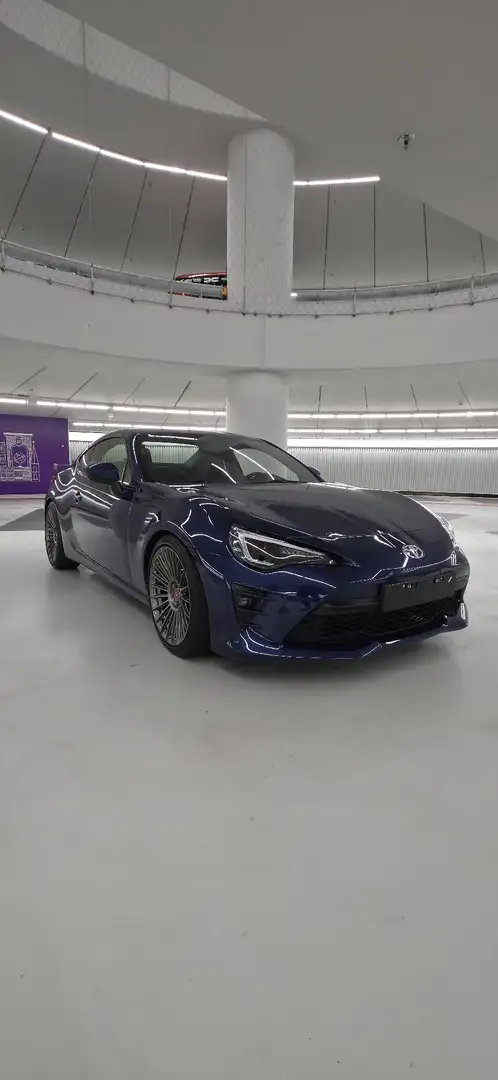 Toyota GT86 2.0i  facelift *vossen 18" manual Blau - 1