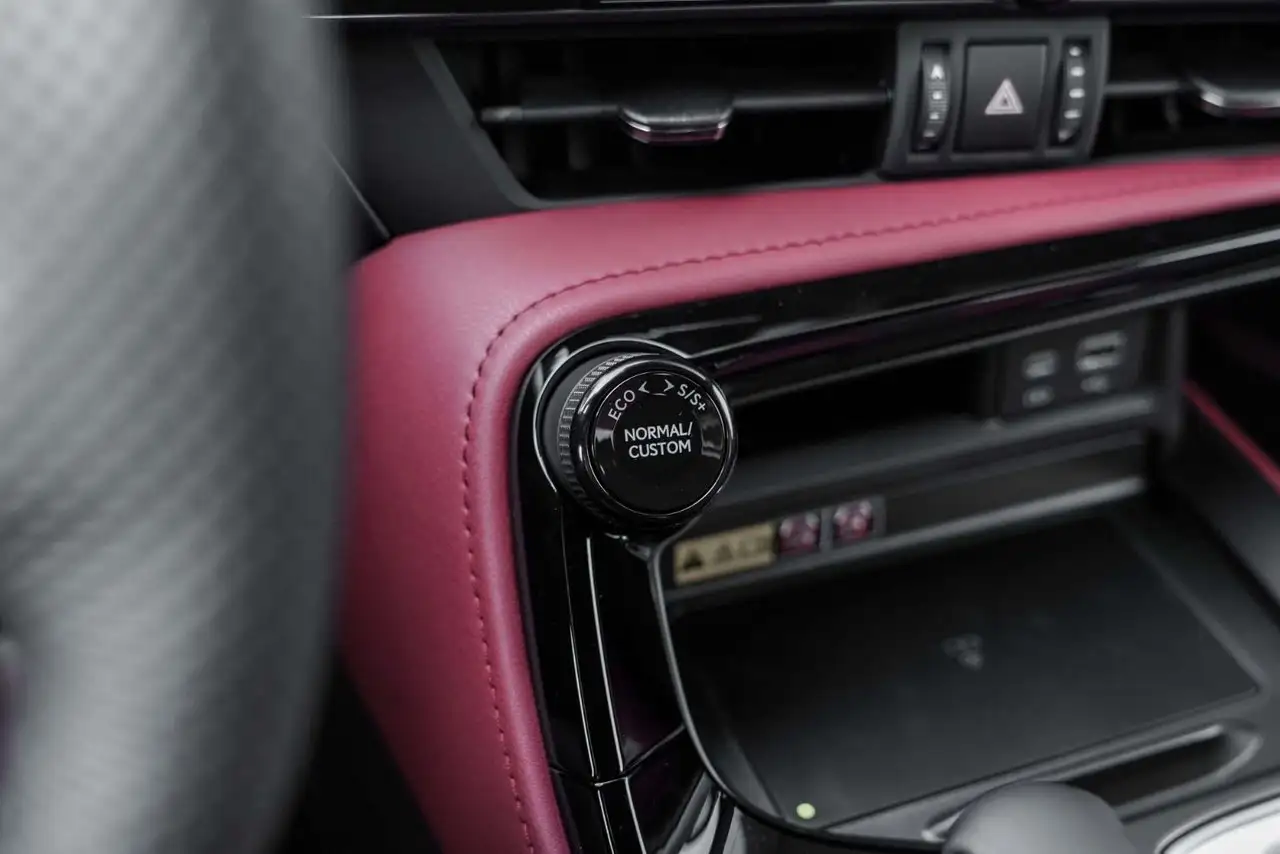 Lexus NX снимка Lexus NX