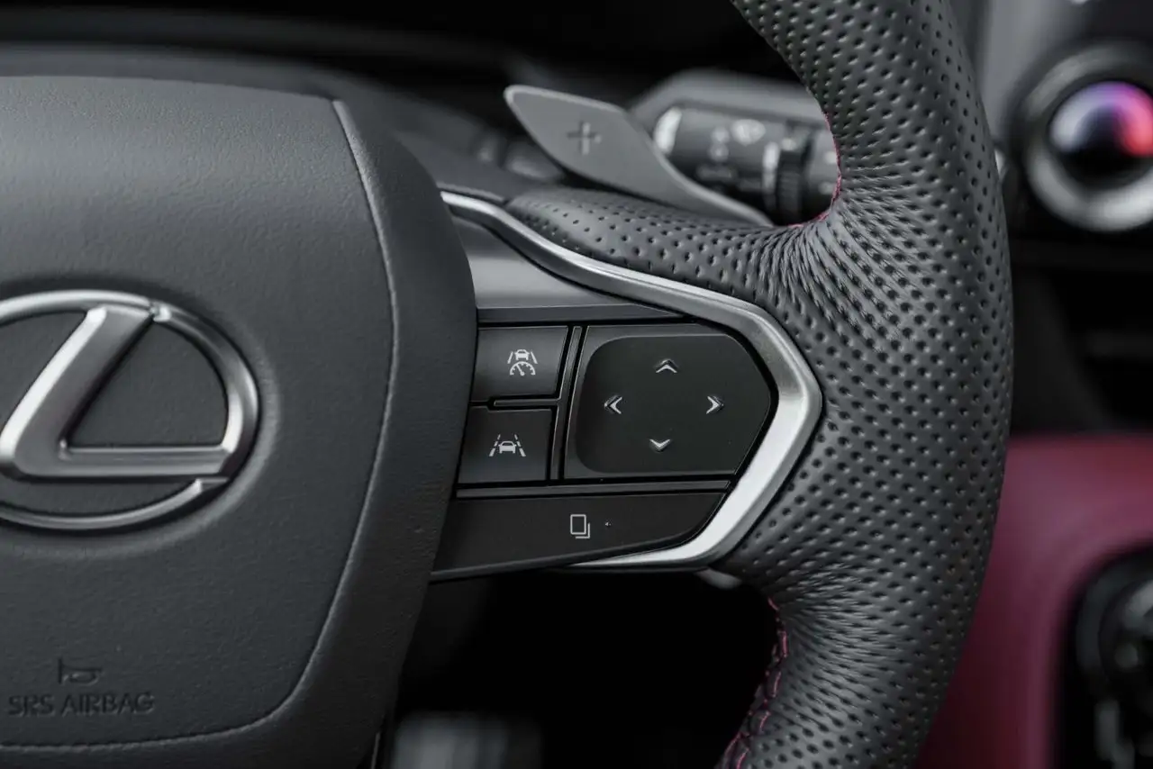 Lexus NX снимка Lexus NX