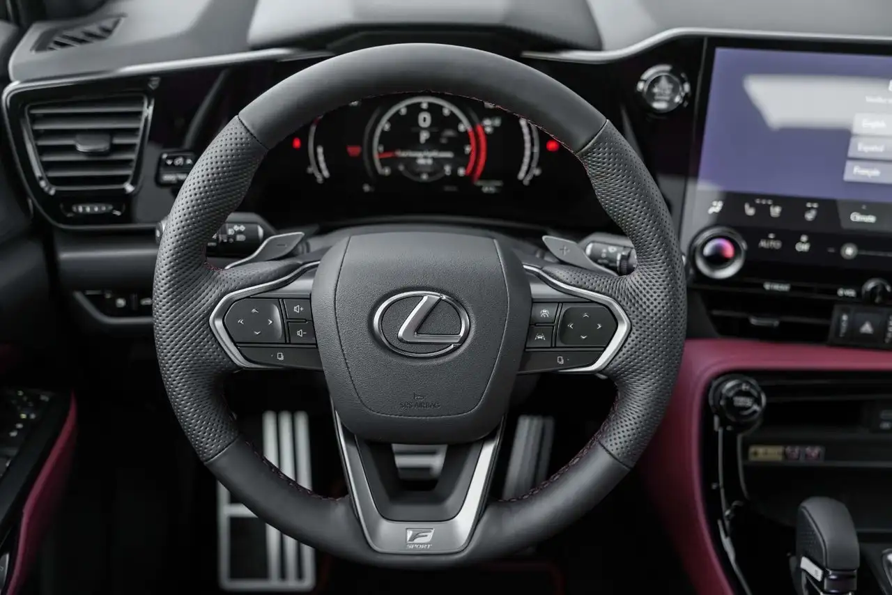 Lexus NX снимка Lexus NX