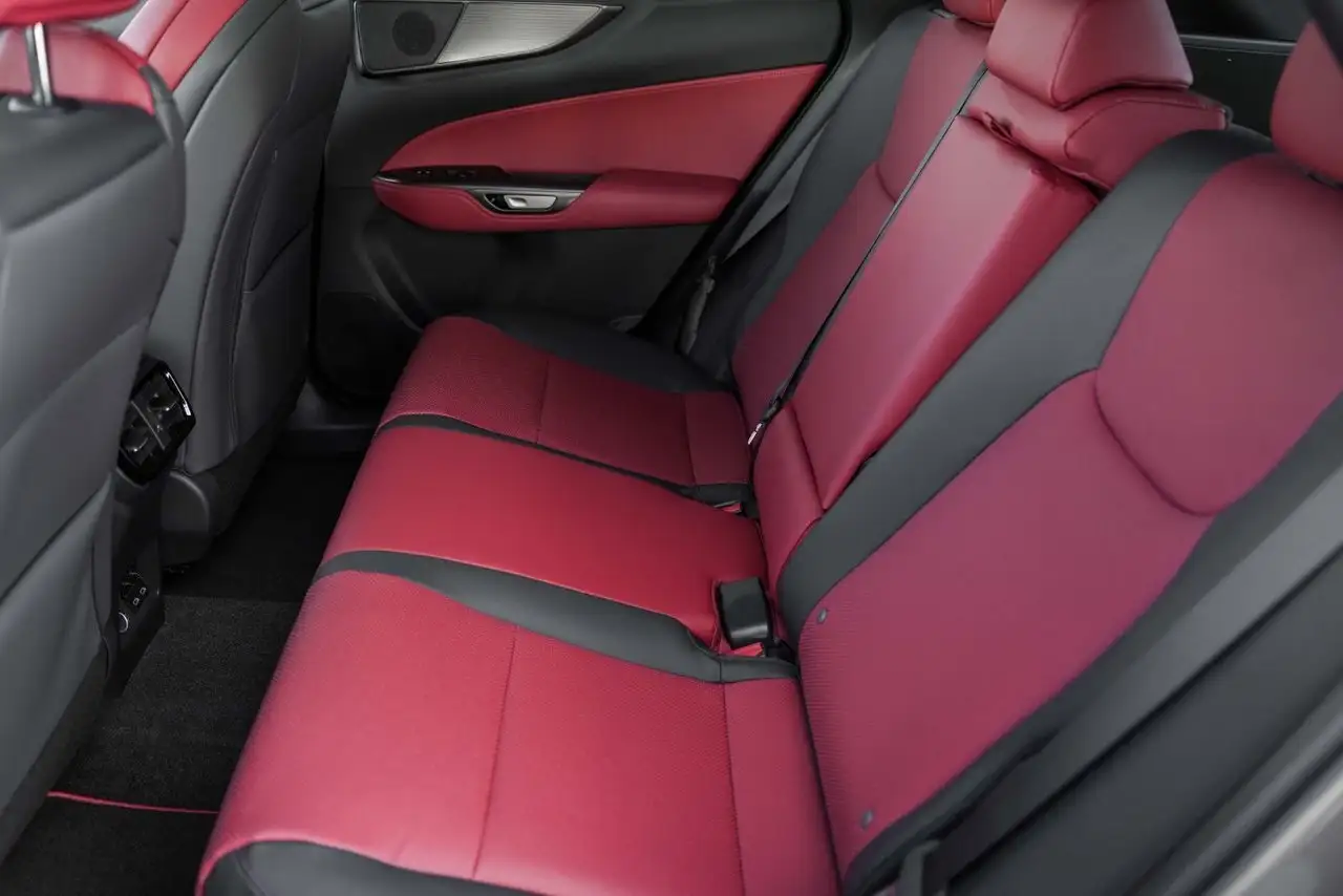 Lexus NX снимка Lexus NX