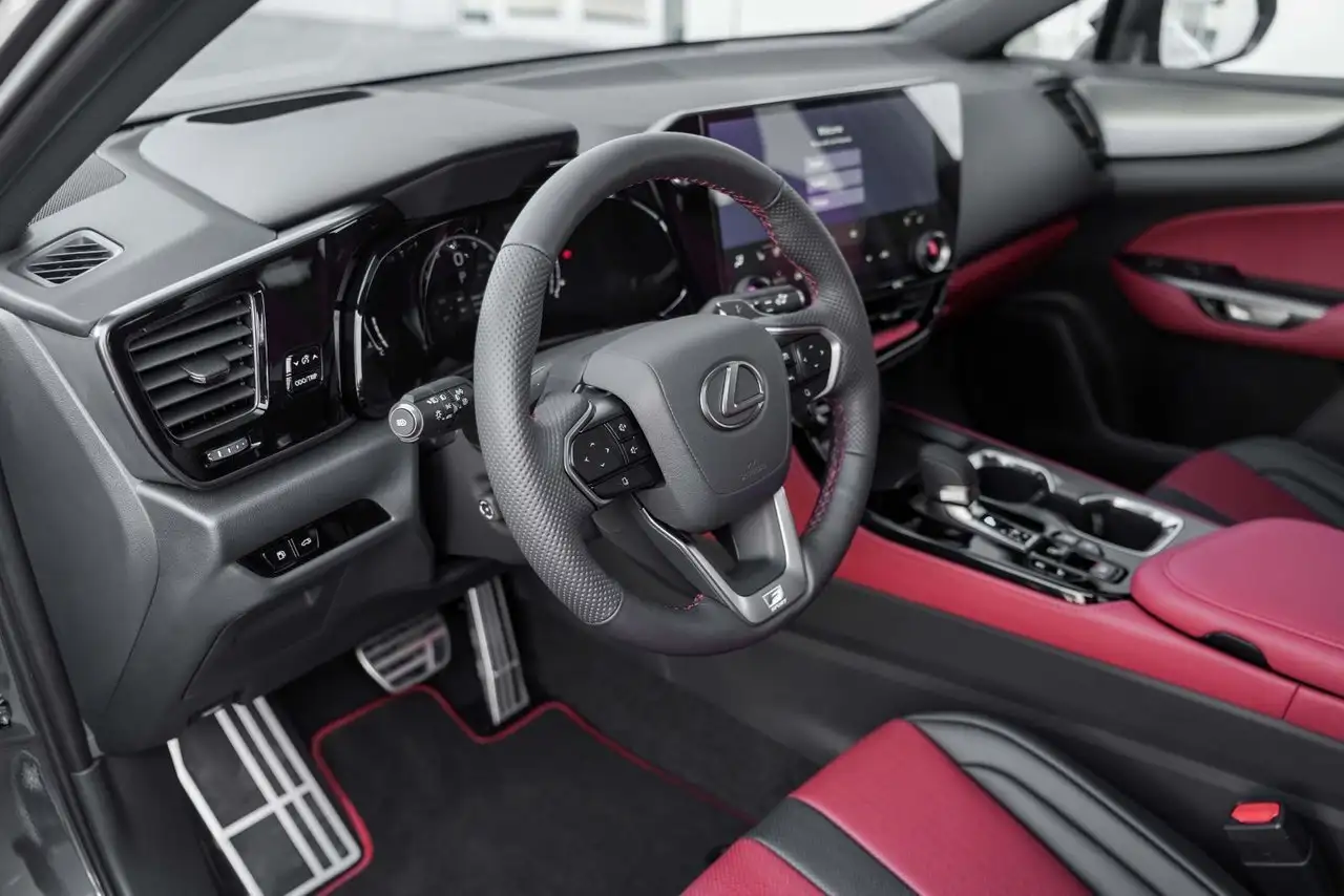 Lexus NX снимка Lexus NX