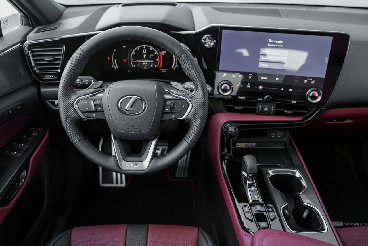 Lexus NX снимка Lexus NX