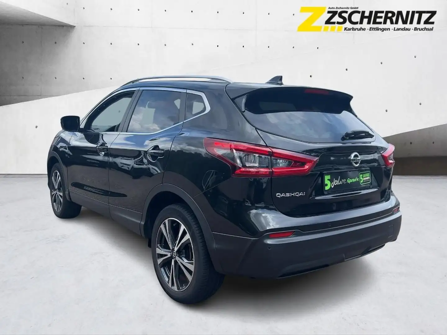 Nissan Qashqai 1.3 DIG-T N-Way Negro - 2