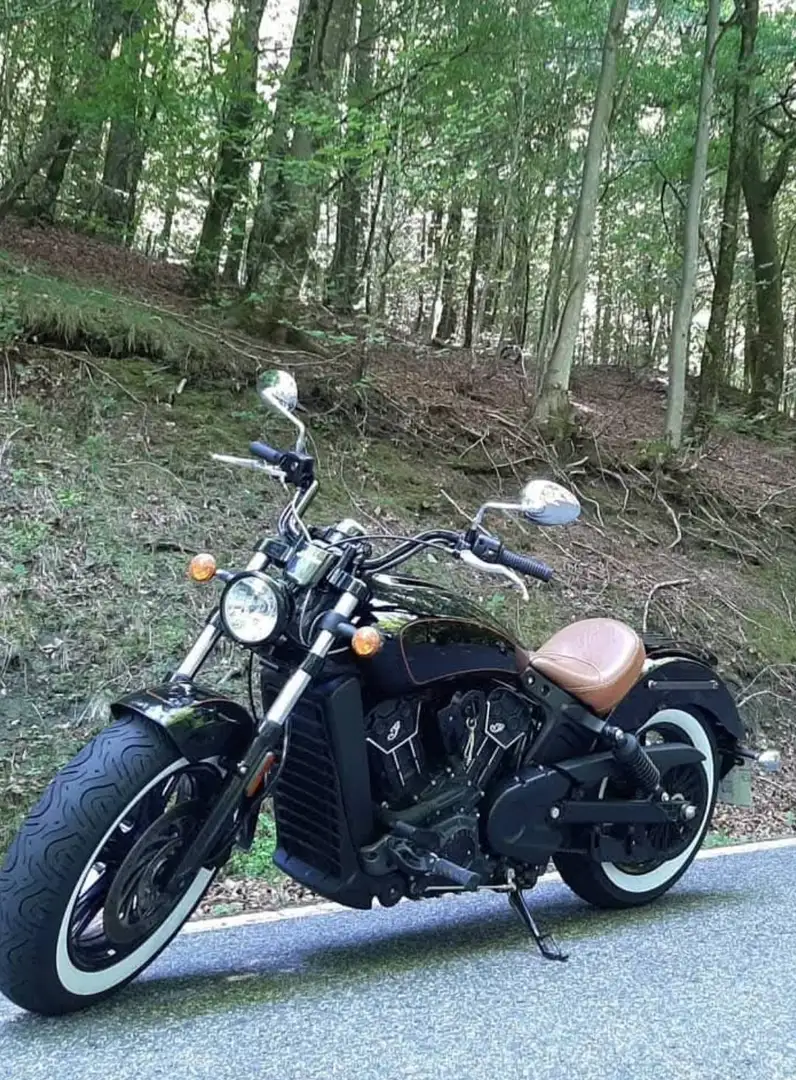 Indian Scout Sixty Negro - 1