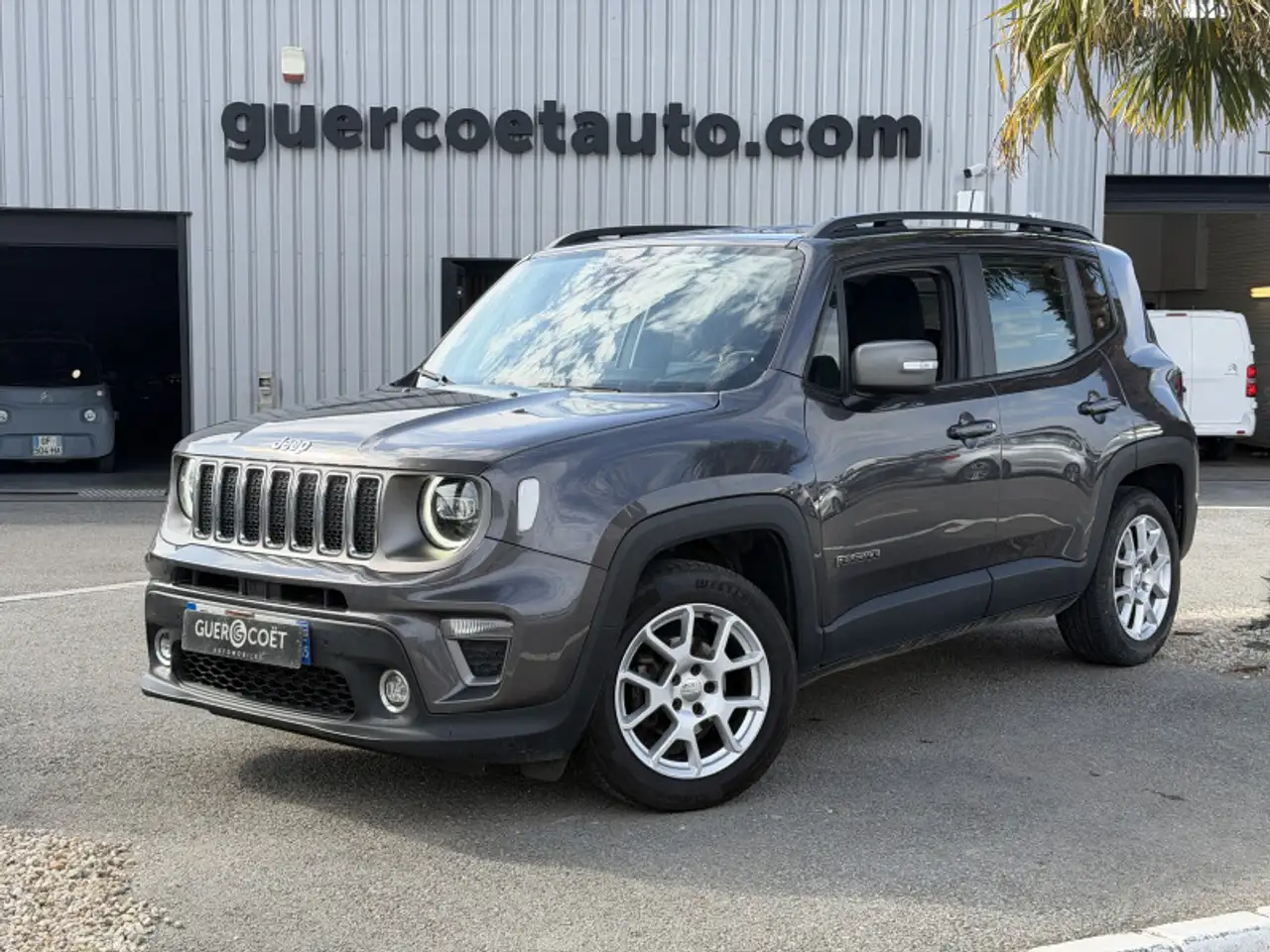 Jeep Renegade 1.0 GSE T3 120CH LIMITED — photo 1 of 17