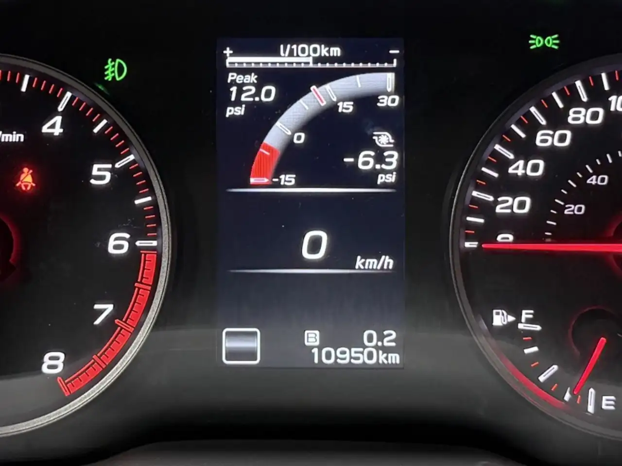 Subaru WRX снимка Subaru WRX