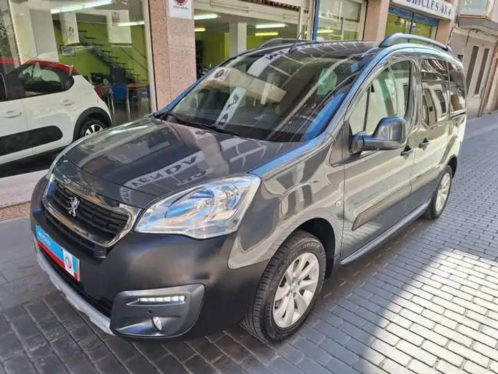 Peugeot Partner Tepee 1.2 Pure Tech Outdoor 2018