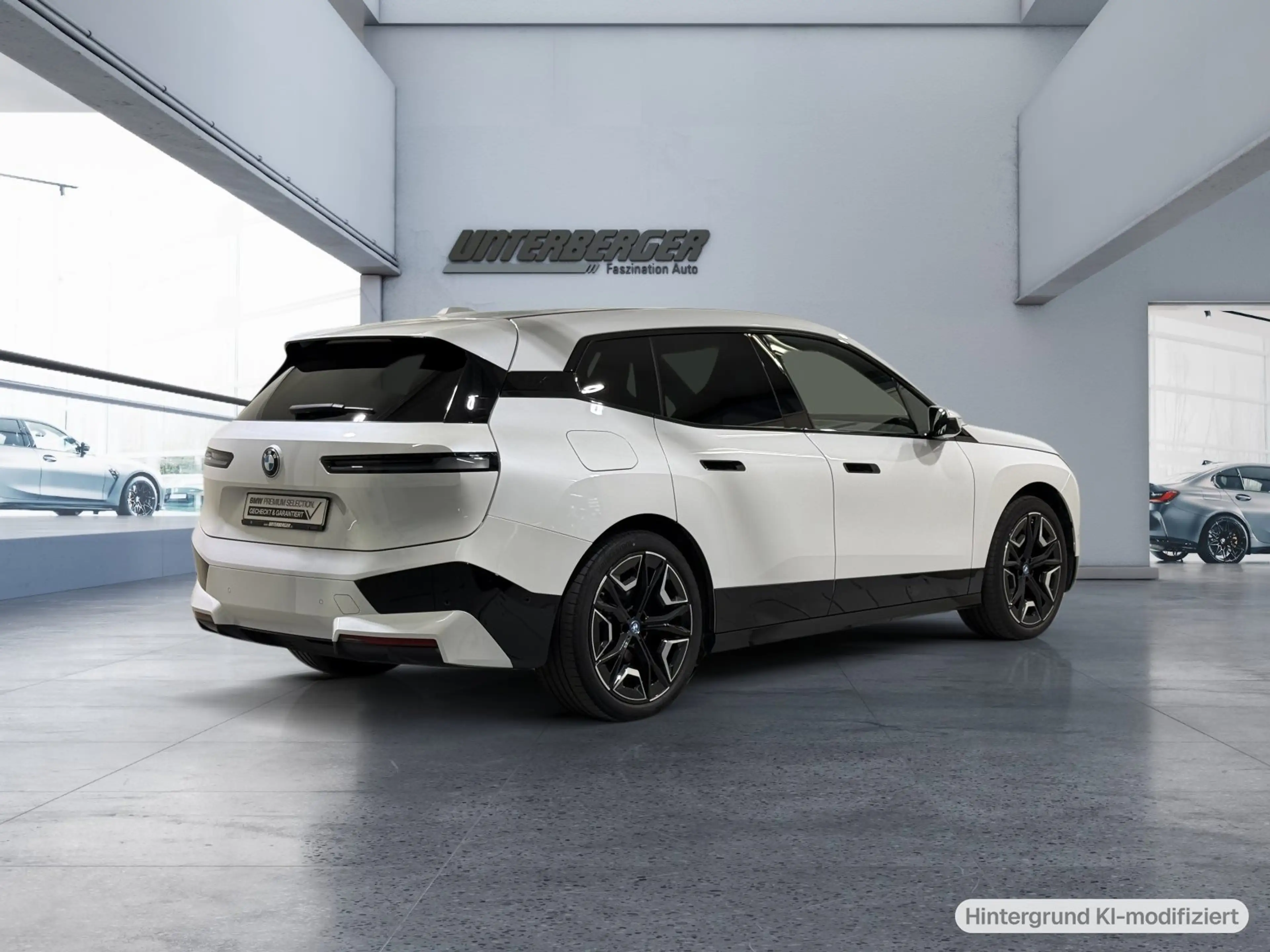 BMW iX xDrive40 Sportpaket AHK B&W ACC 360 HUD Laser — photo 3