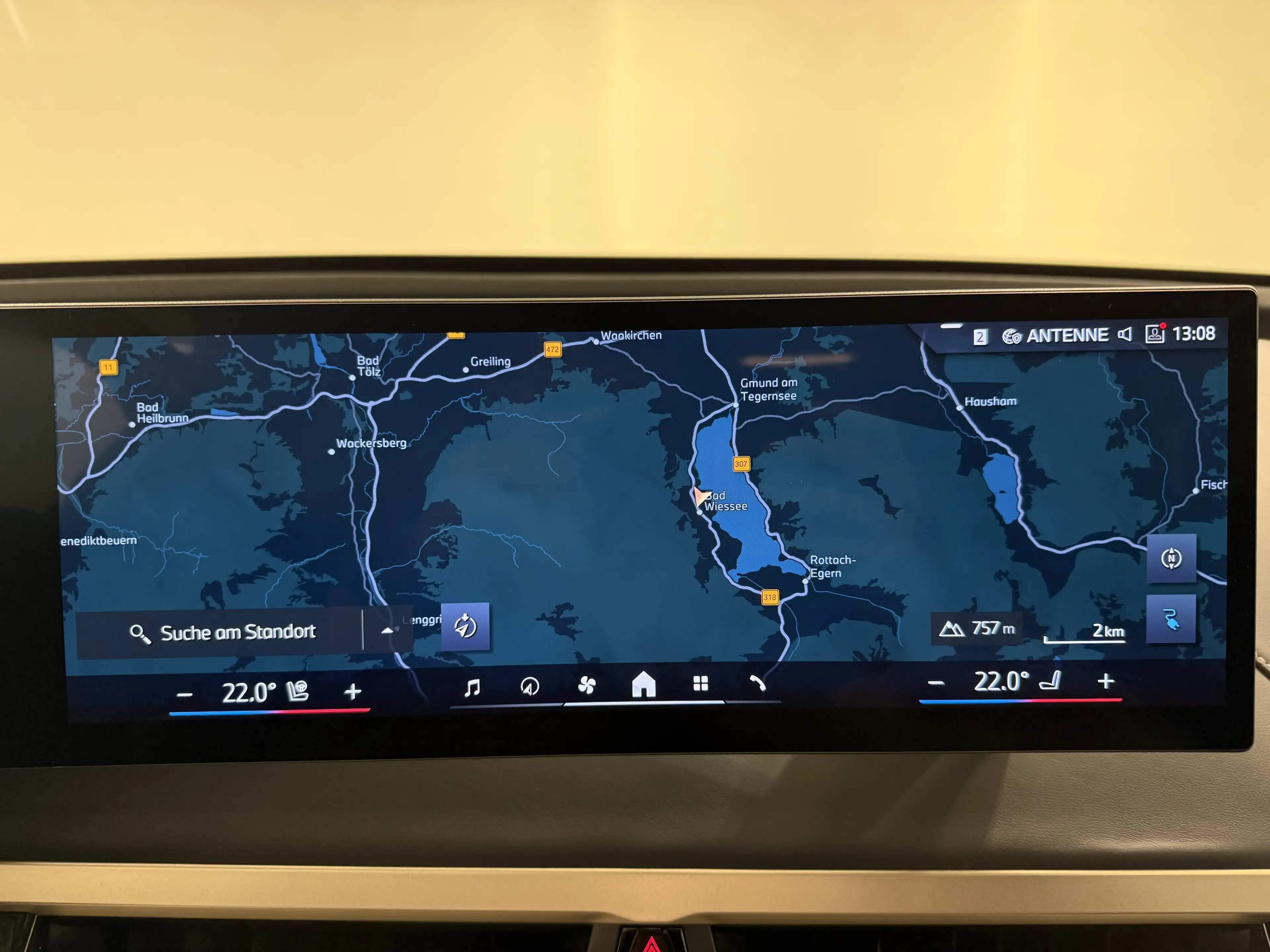 BMW iX xDrive40 Sportpaket AHK B&W ACC 360 HUD Laser — photo 14