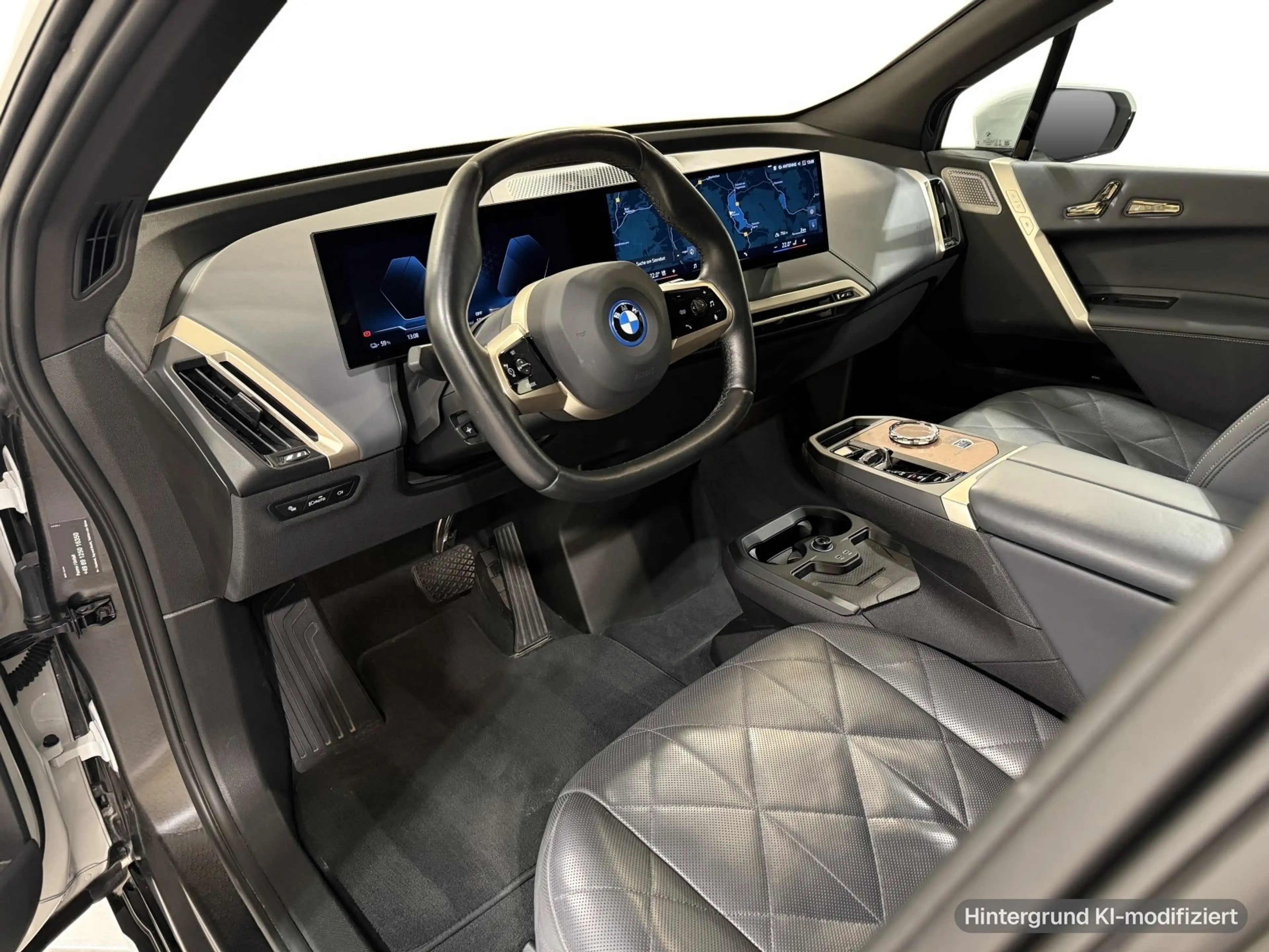 BMW iX xDrive40 Sportpaket AHK B&W ACC 360 HUD Laser — photo 10