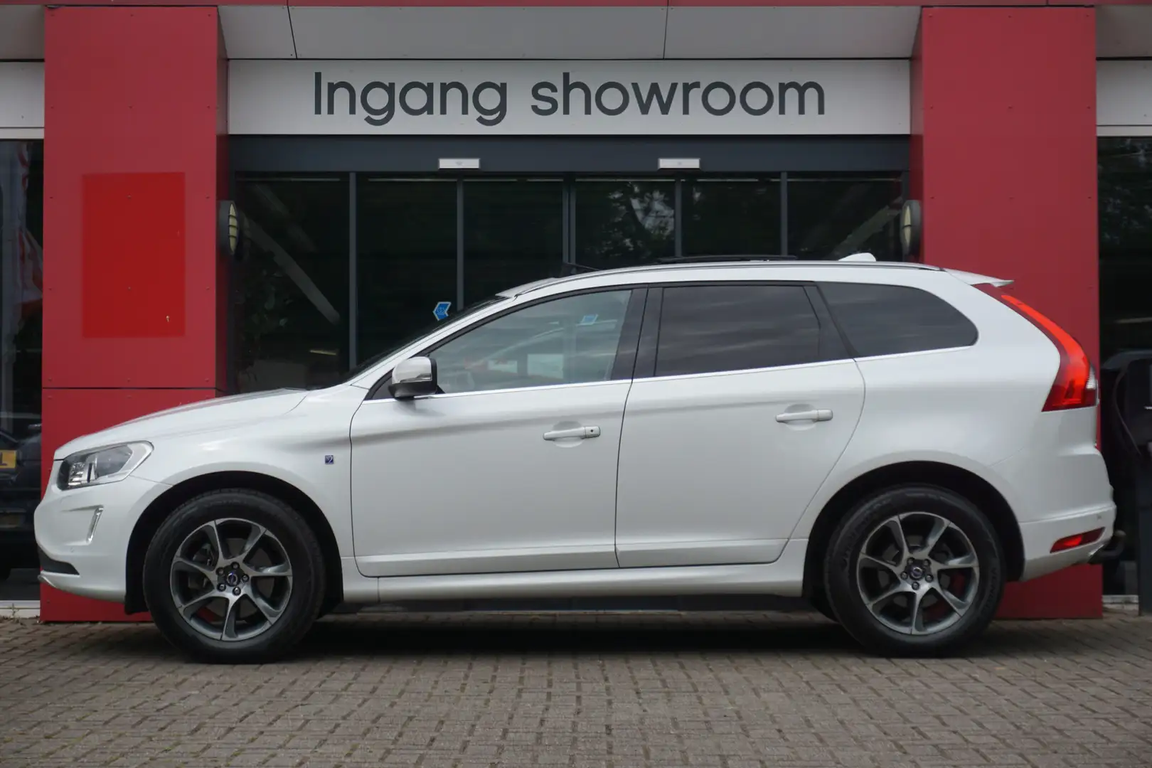 Volvo XC60 2.0 T5 FWD Ocean Race | Panoramadak | Harman/Kardo Wit - 2