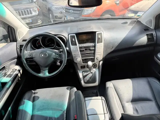 Lexus RX view 5