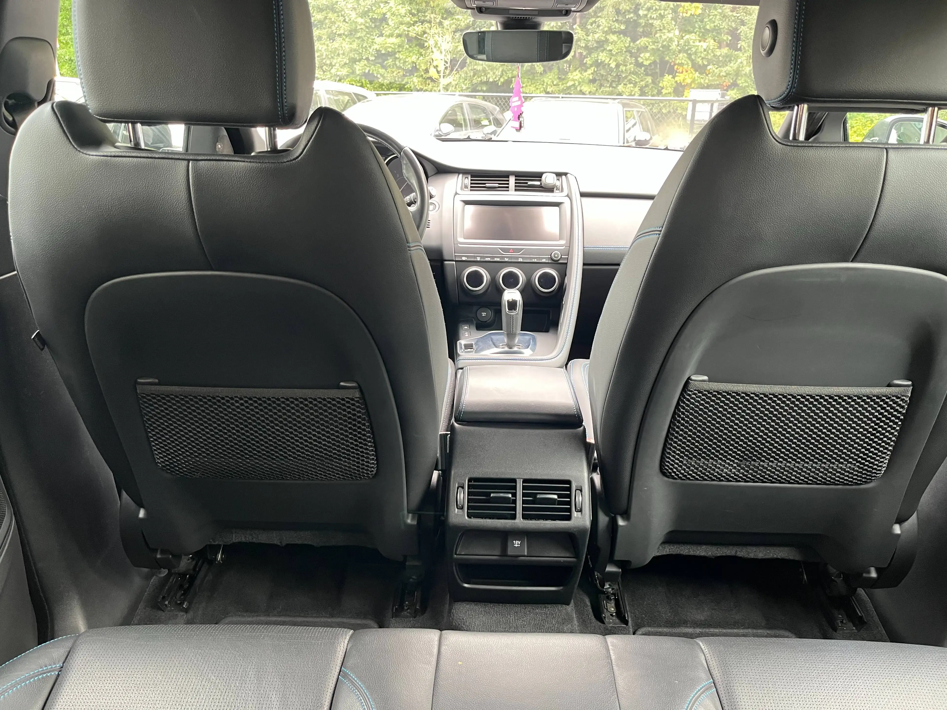 Jaguar E-Pace E-Pace 2.0 T AWD R-Dynamic — photo 14