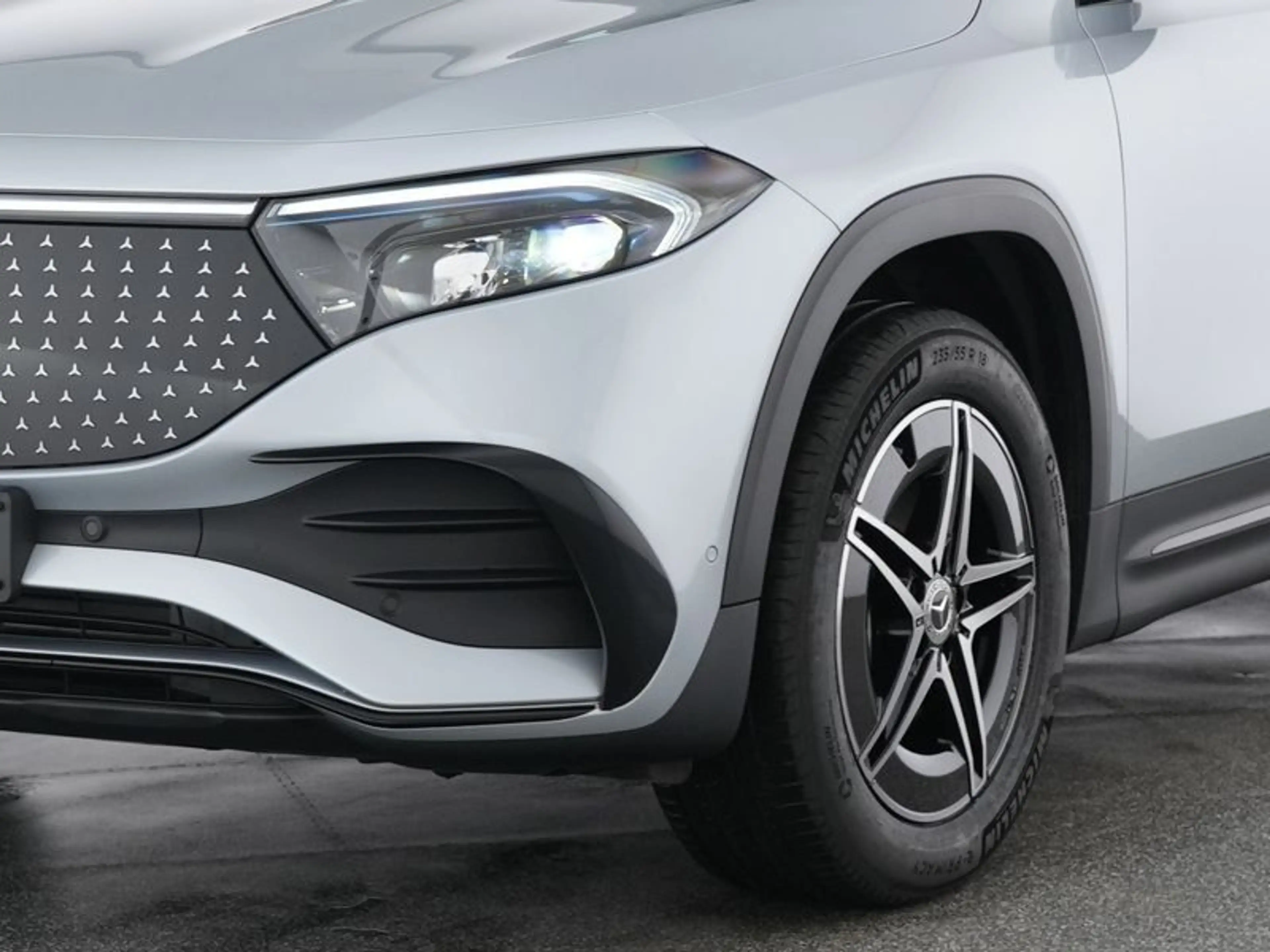 Mercedes-Benz EQB 300 4M AMG+NIGHT+AHK+FAHRASSI+DISTR+360°+LED — photo 15
