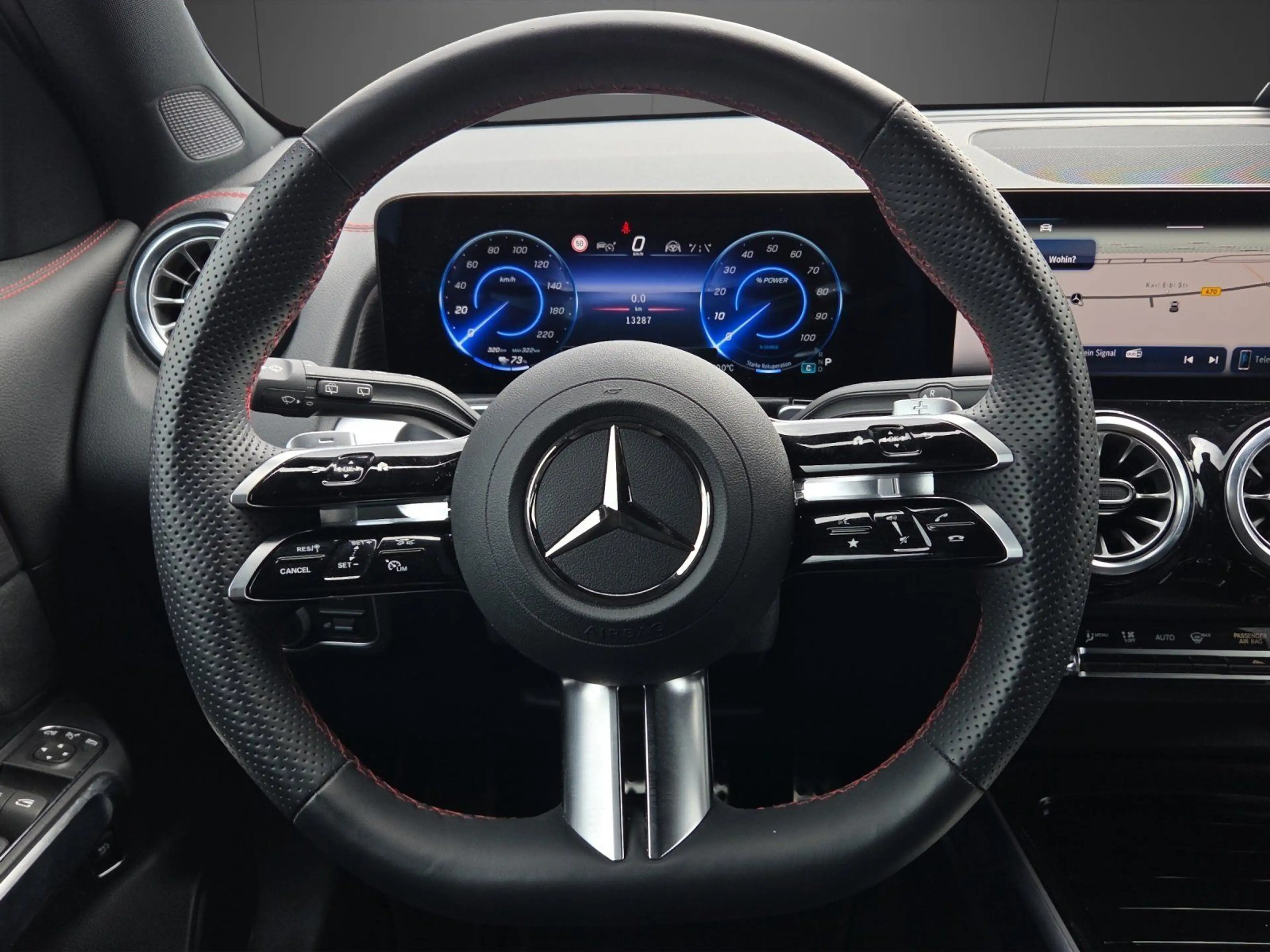 Mercedes-Benz EQB 300 4M AMG+NIGHT+AHK+FAHRASSI+DISTR+360°+LED — photo 7