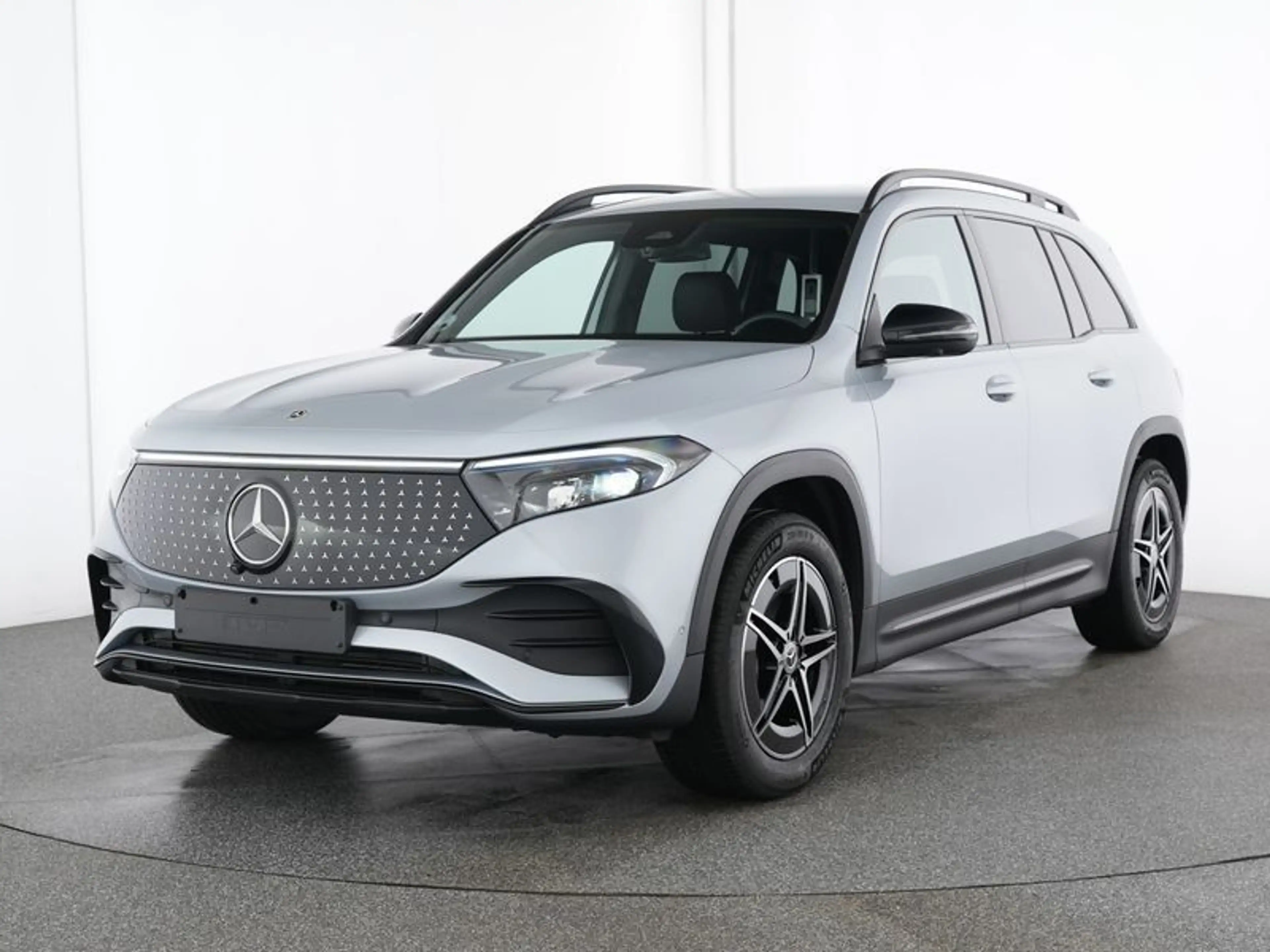 Mercedes-Benz EQB 300 4M AMG+NIGHT+AHK+FAHRASSI+DISTR+360°+LED — photo 13