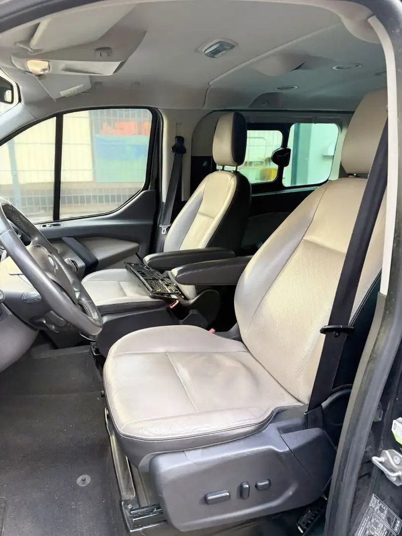 Ford Tourneo Custom Transit Tourneo Custom 2.2 TDCi 8Sitz Kamera AHK Schwarz - 2