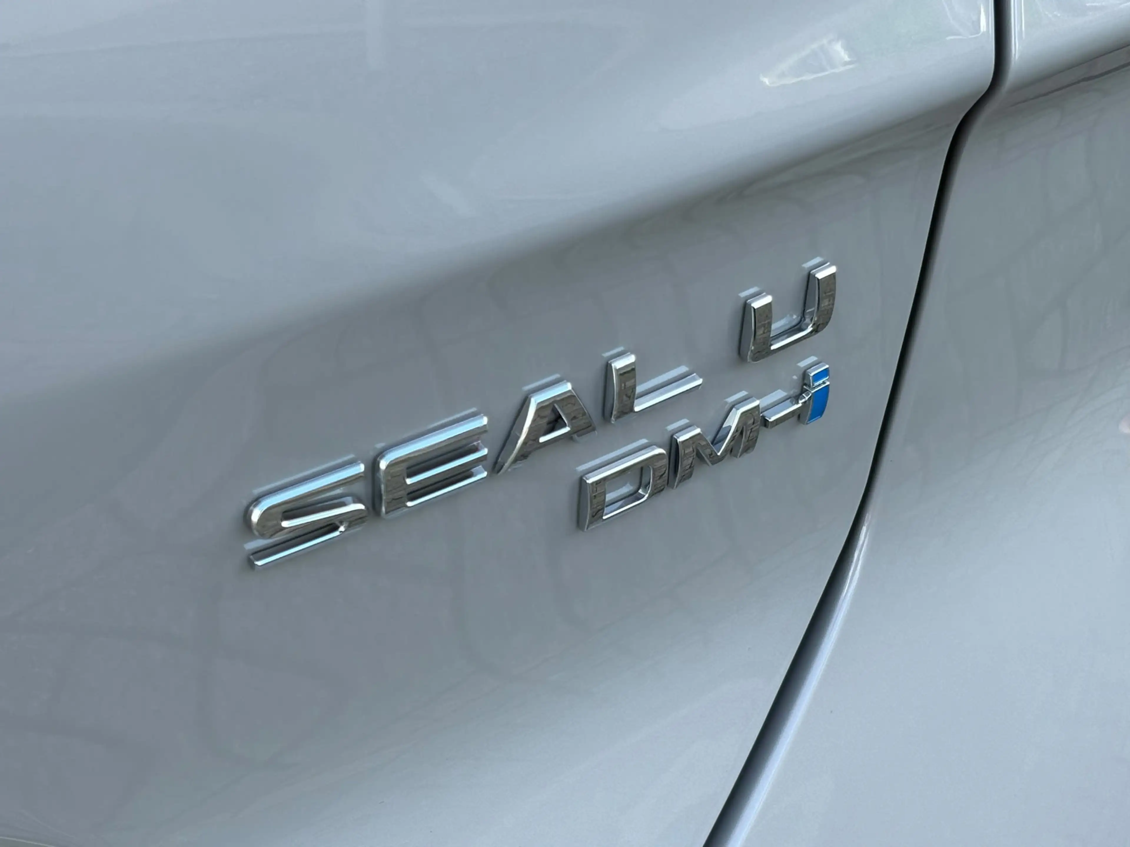 BYD Seal U 1.5 T DM-i AWD Design 324pk Longe range Panoramada — photo 22