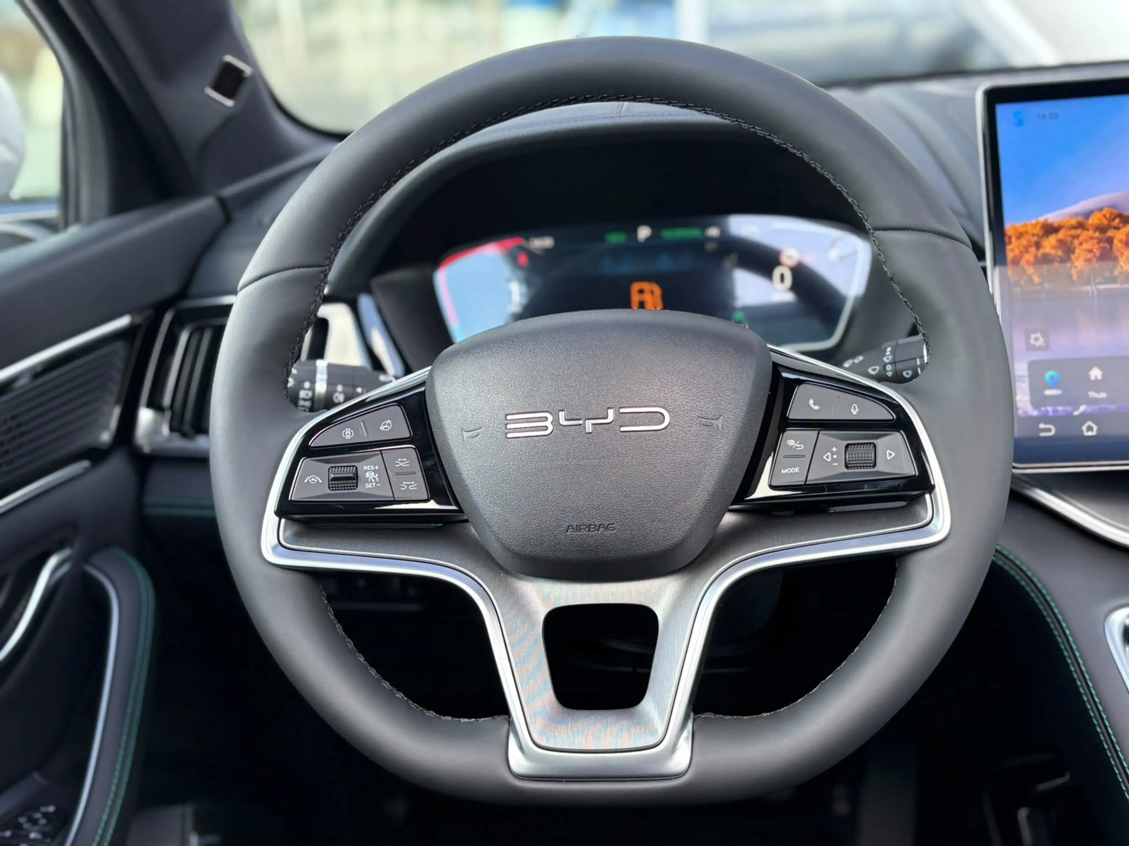 BYD Seal U 1.5 T DM-i AWD Design 324pk Longe range Panoramada — photo 24