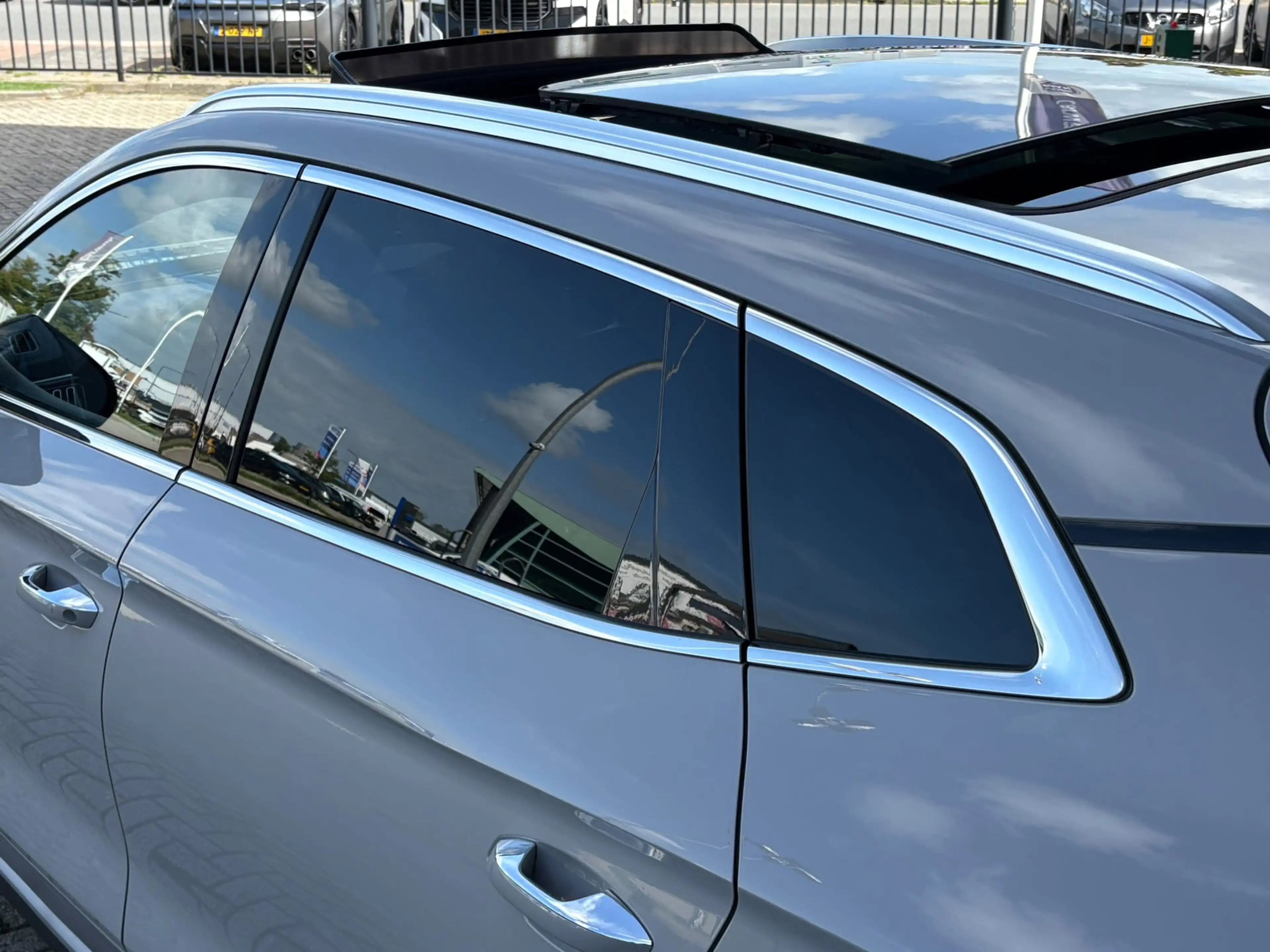 BYD Seal U 1.5 T DM-i AWD Design 324pk Longe range Panoramada — photo 14
