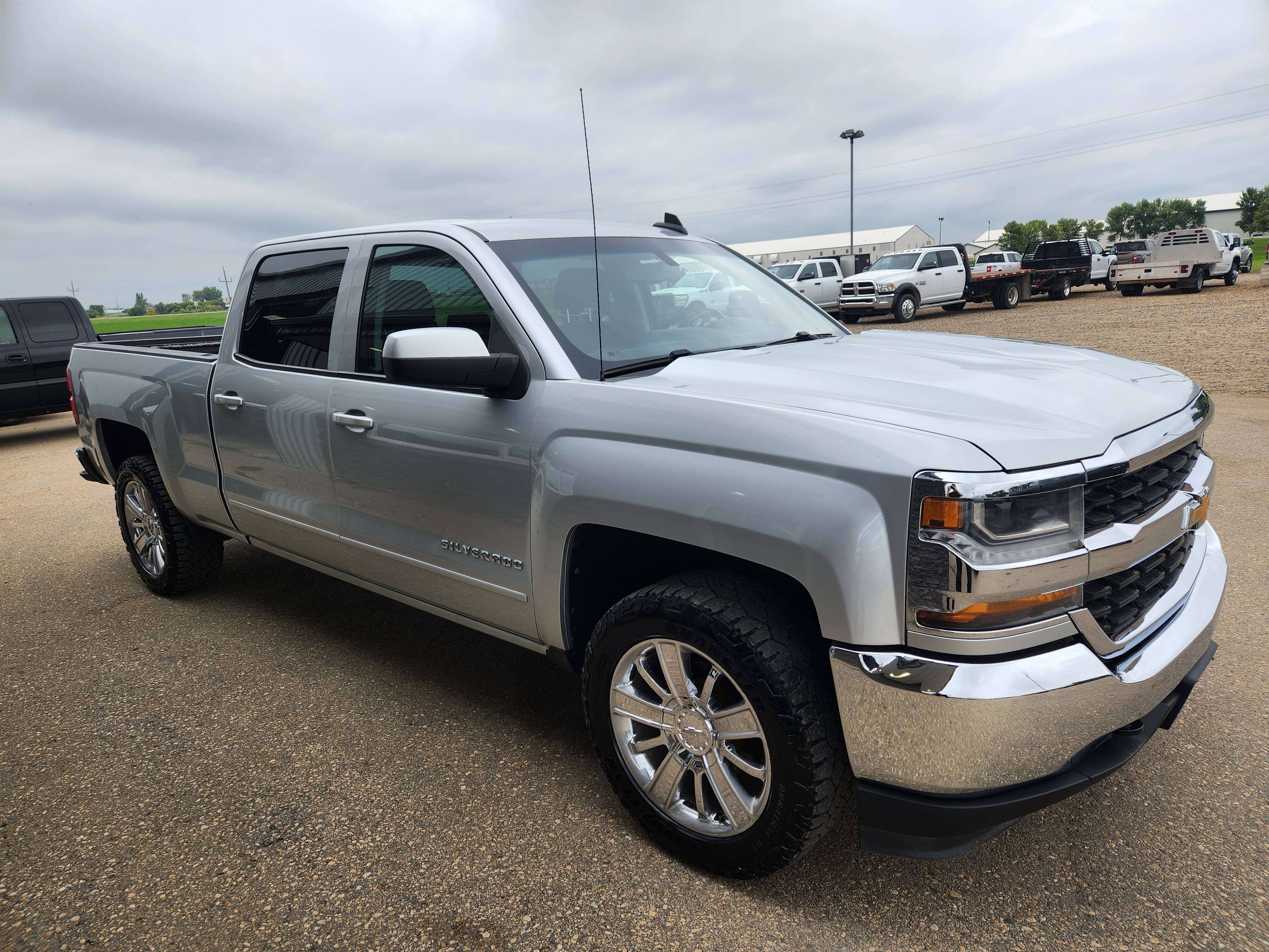 2018 Chevrolet Silverado 1500 Crew Cab 4X4 LT 5.3L - Rebuilt Title — снимка 1