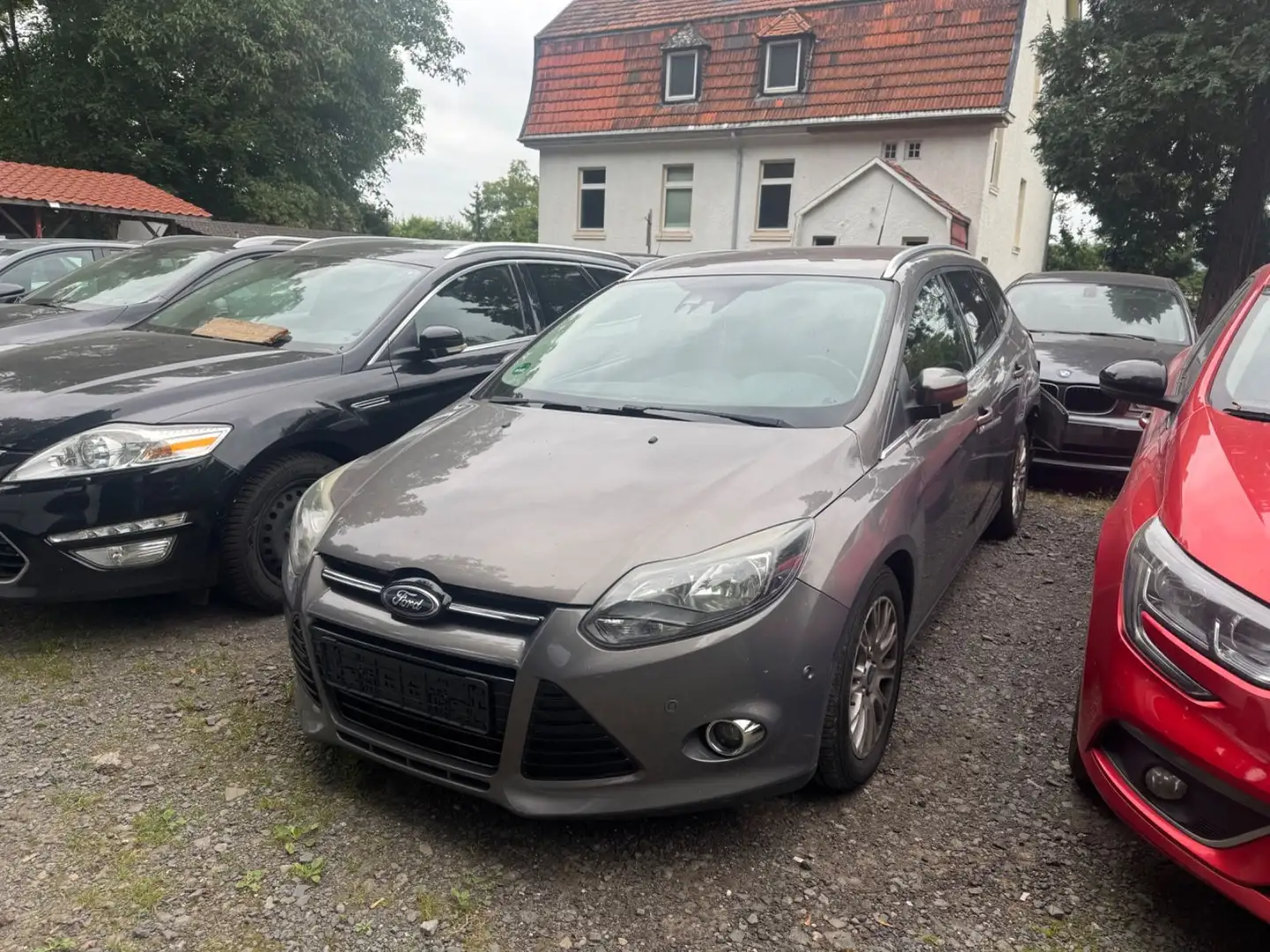 Ford Focus Titanium 1.6*134KW*3.HAND*VOLL FAHRBEREIT* Braun - 1