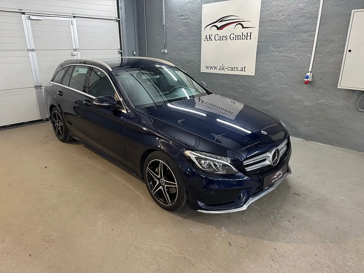 Mercedes-Benz C 200 T AMG Line Aut. Blau - 2